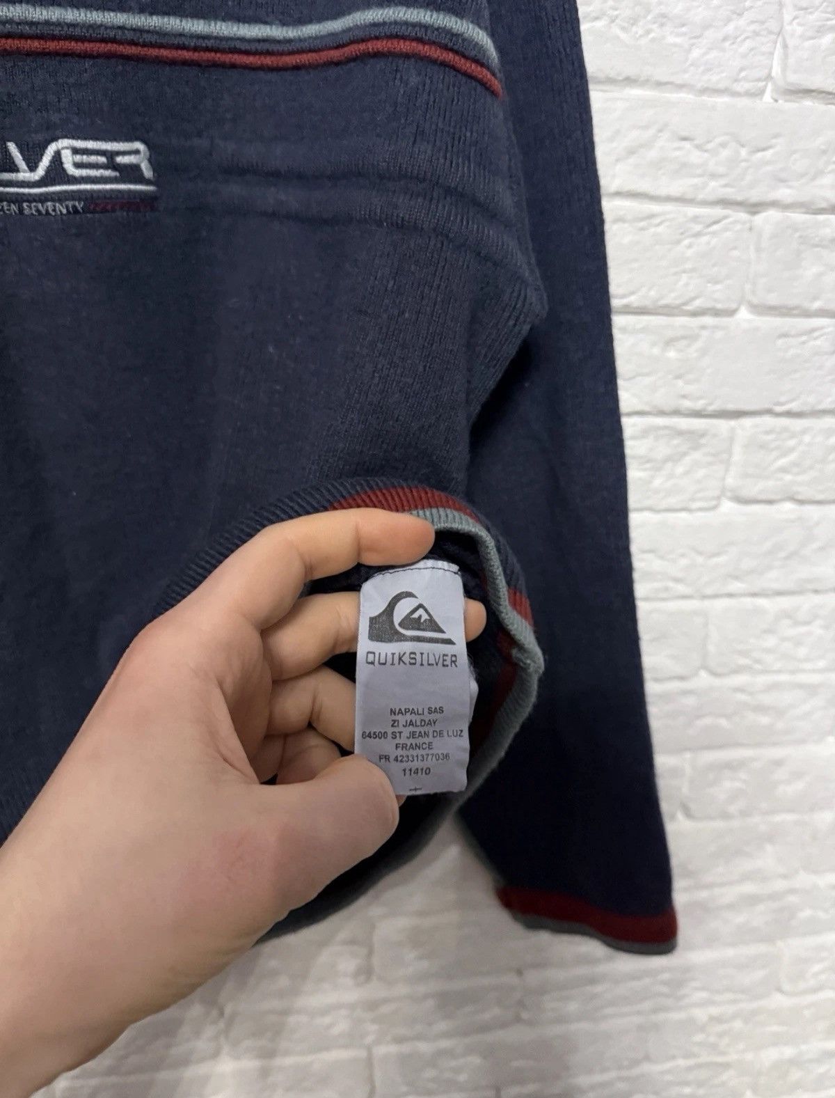 Quiksilver Vintage Quiksilver Knit Sweater Huge Embroidered Logo Surf Size US M / EU 48-50 / 2 - 4 Thumbnail