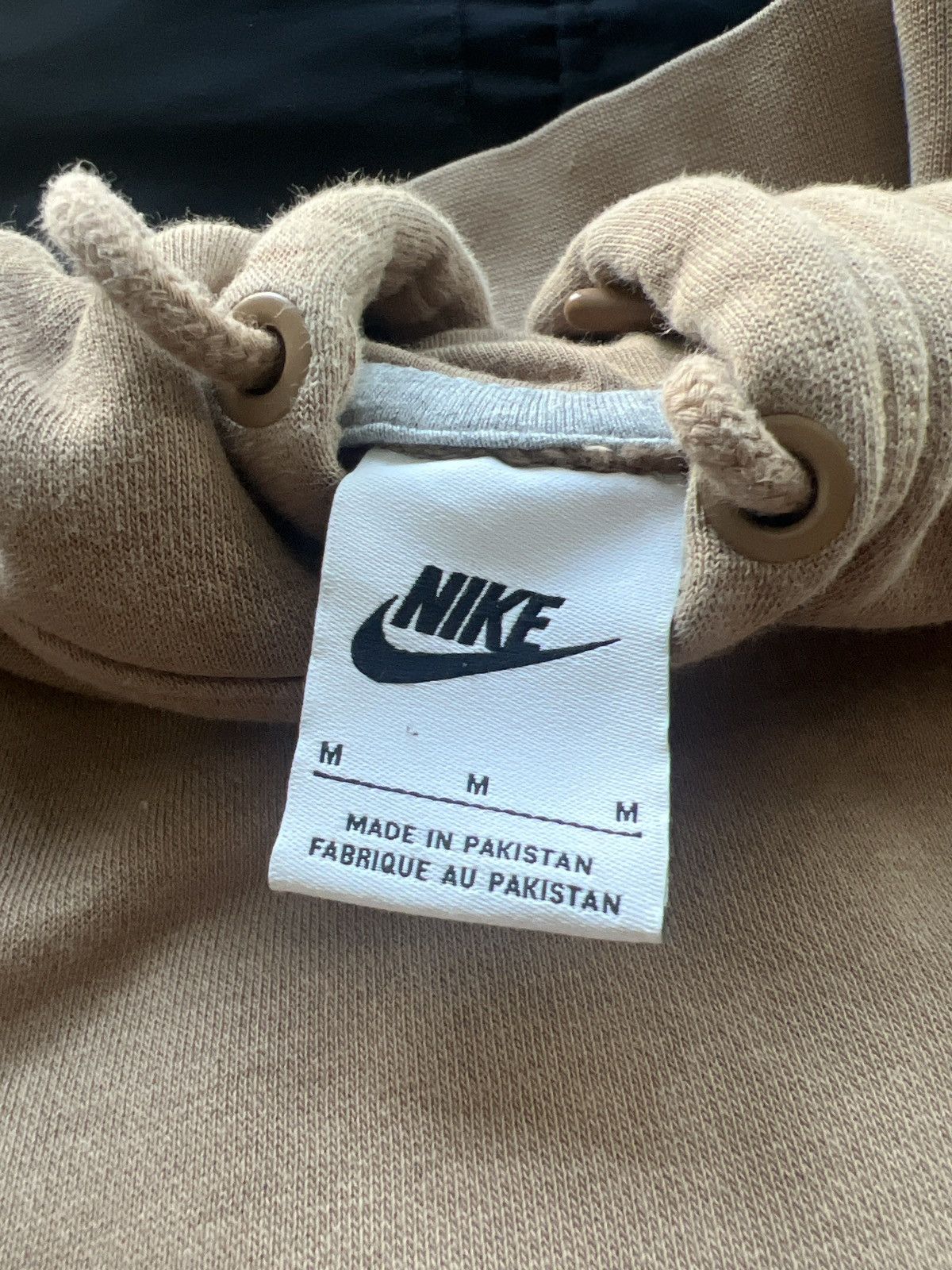 Nike Nike Beige Classic Pullover Hoodie (Mens M) Size US M / EU 48-50 / 2 - 8 Thumbnail