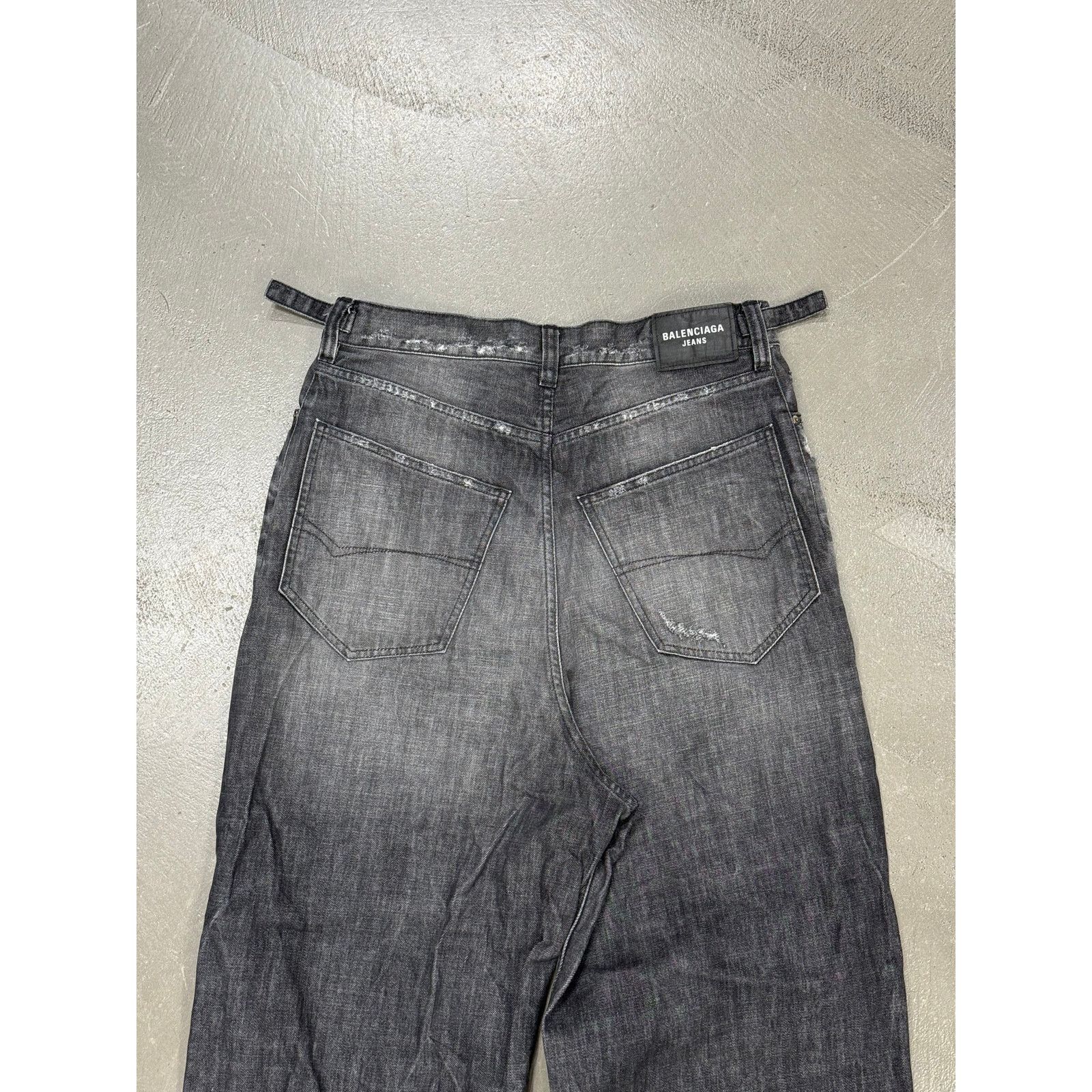 Balenciaga A/W2021 Balenciaga "skater" wide distressed baggy jeans Size 26" / US 2 / IT 38 - 7 Thumbnail