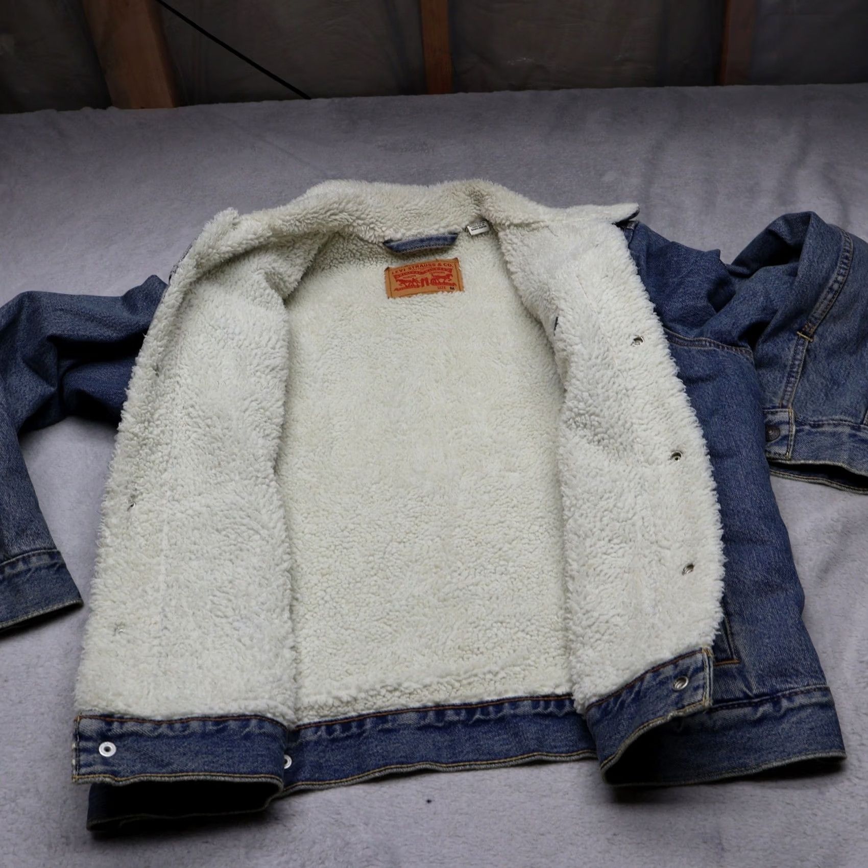 Levi's Levi's Jacket Men Medium Denim Sherpa Lined Classic Trucker Rugged Blue Size US M / EU 48-50 / 2 - 4 Thumbnail