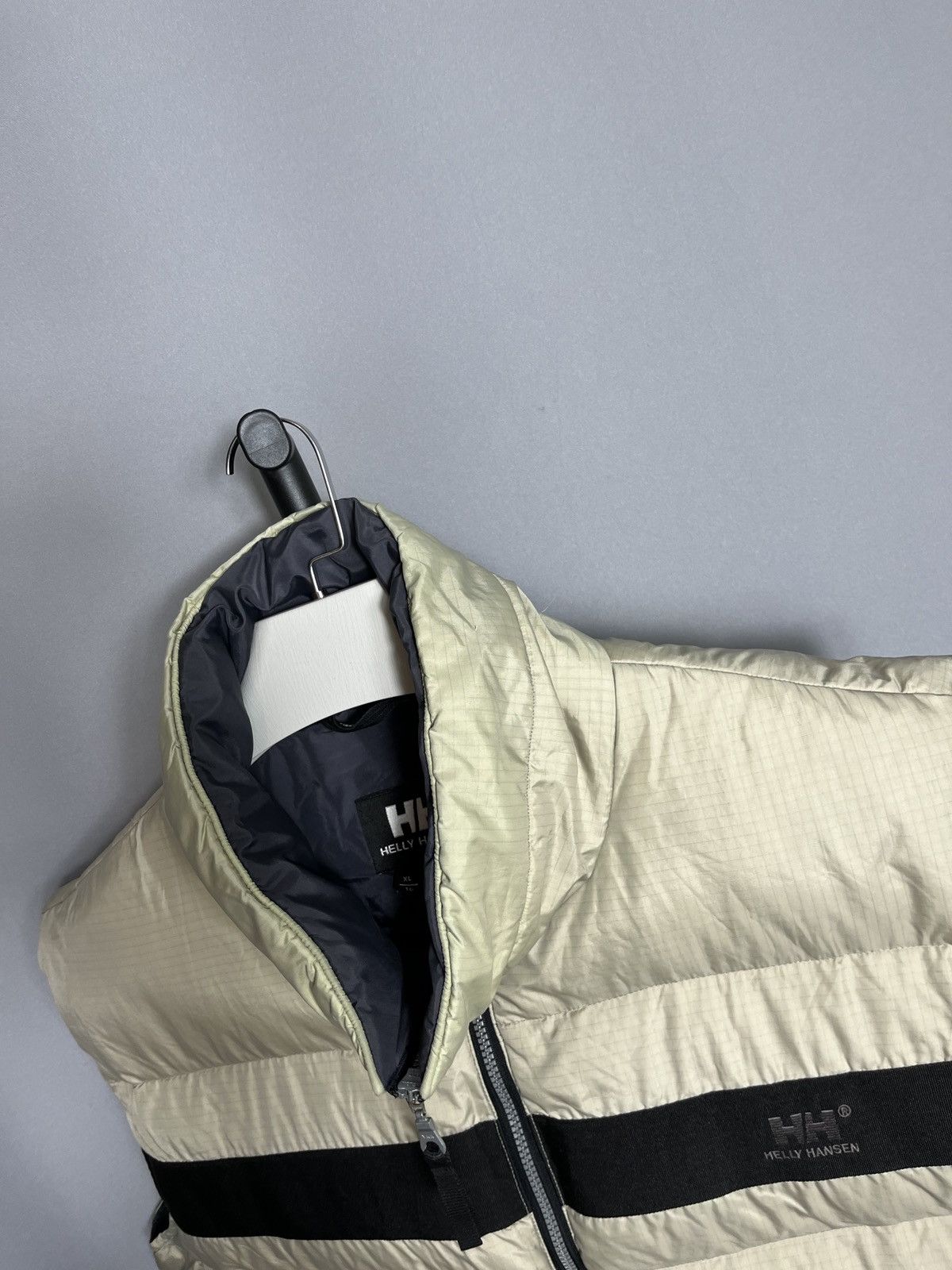 Helly Hansen Helly Hansen mens vest jacket gilet duck down puffer big log Size US XL / EU 56 / 4 - 11 Thumbnail