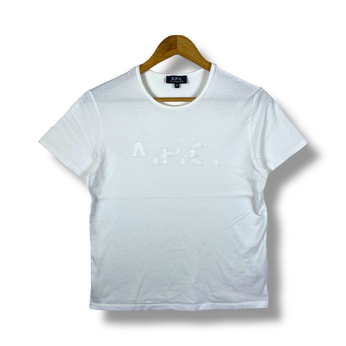 A.P.C. A.P.C. White On White Embroidery Logo Tee Shirt Extra Small Size XS / US 0-2 / IT 36-38 - 1 Thumbnail