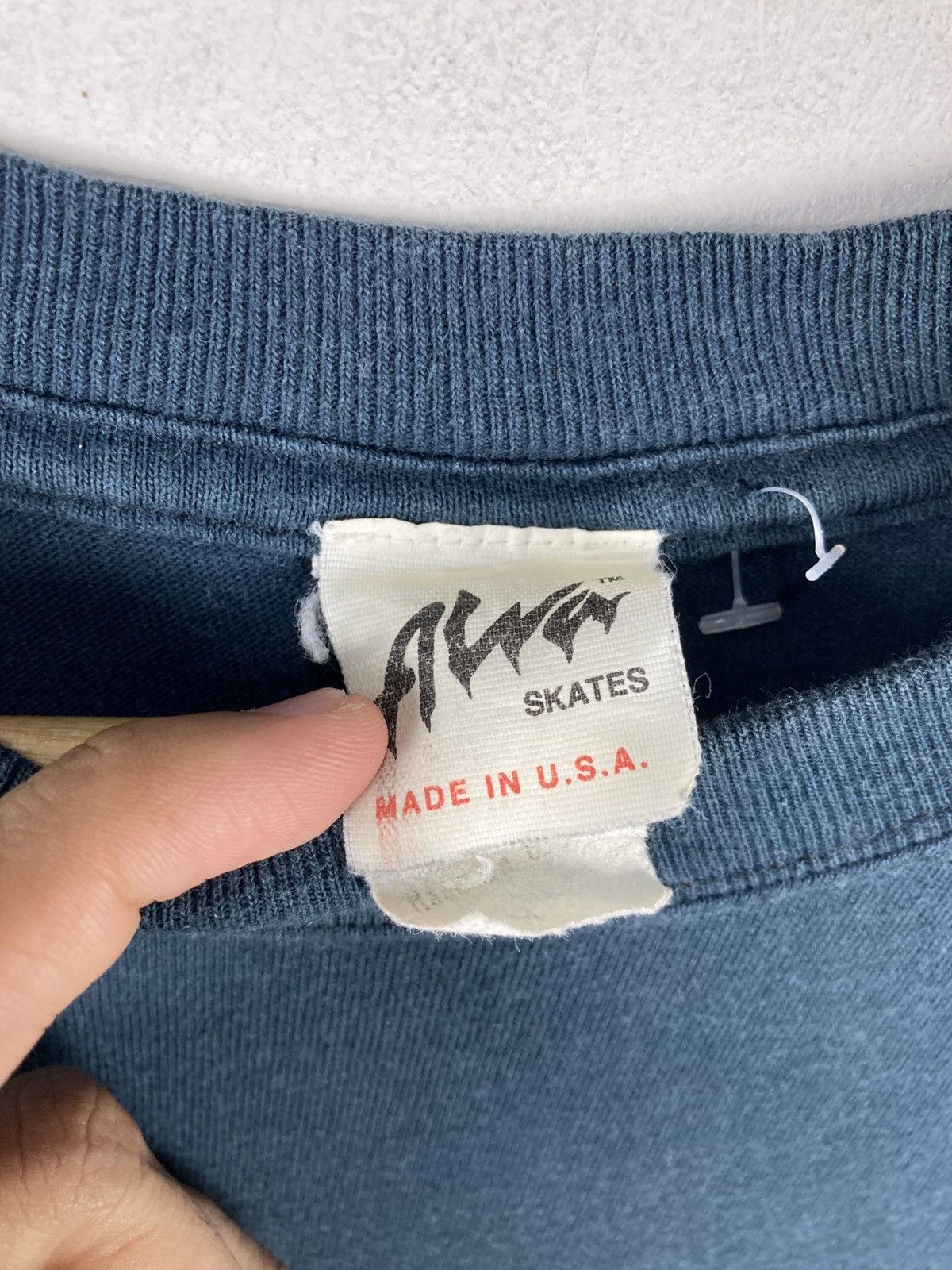 Hook-Ups Vintage Alva Skates Skateboarding By Tony Alva Usa T-Shirt Size US M / EU 48-50 / 2 - 4 Thumbnail