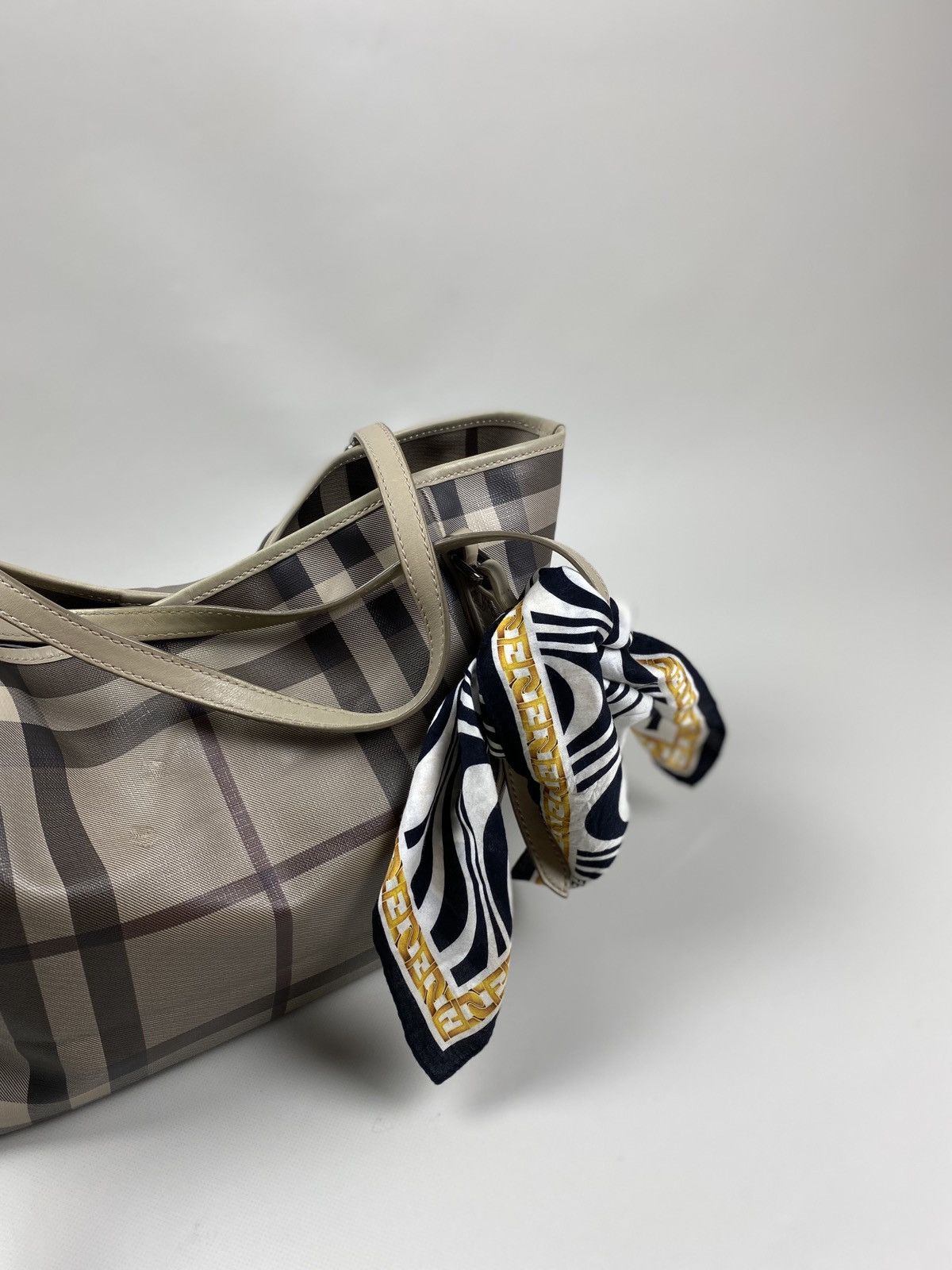 Fendi Fendi FF handkerchief monogram scarf Size ONE SIZE - 9 Thumbnail
