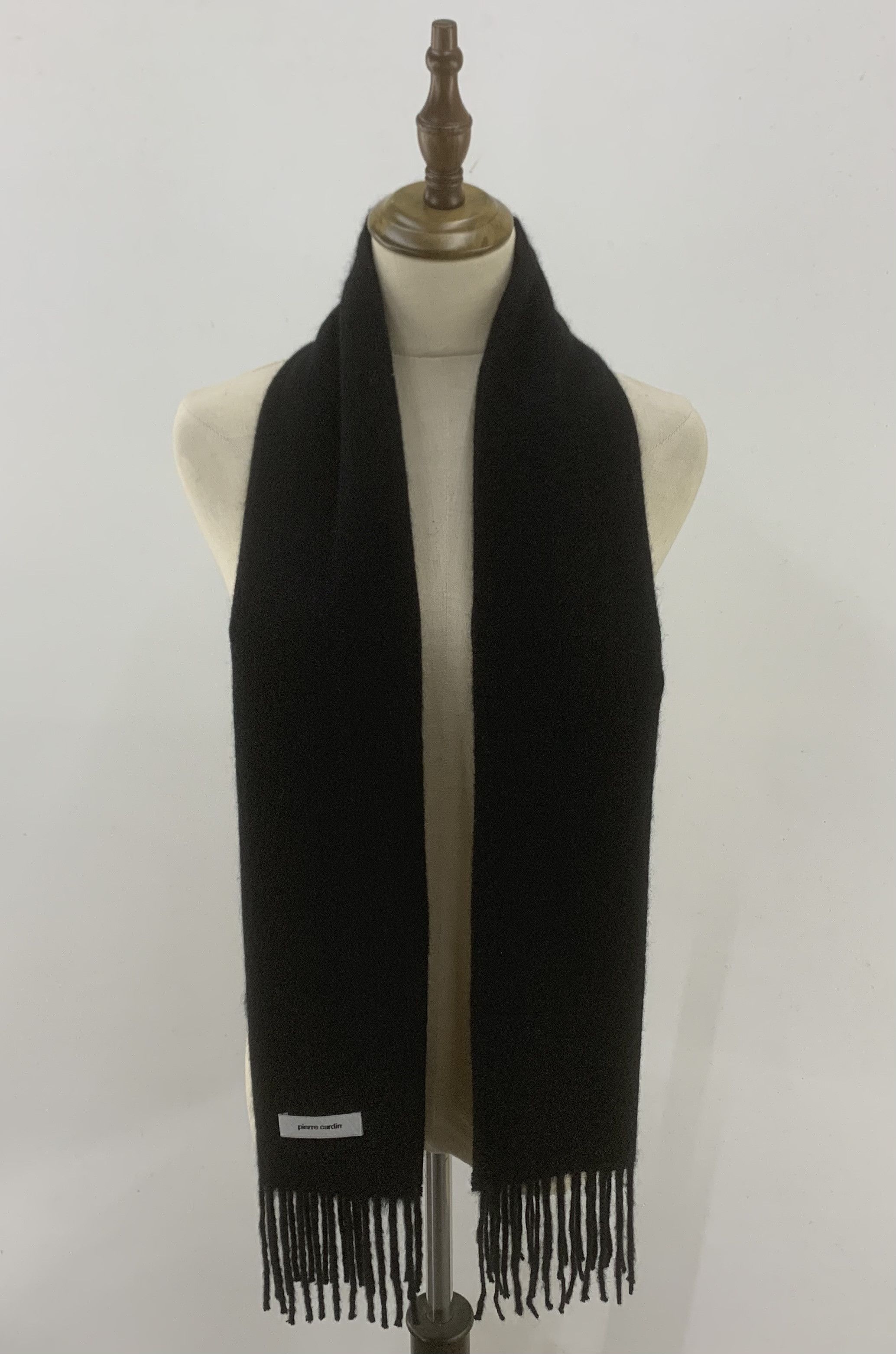 Pierre Cardin Pierre Cardin Scarf Wool Muffler Neck Wrap BL9139 Size ONE SIZE - 1 Thumbnail