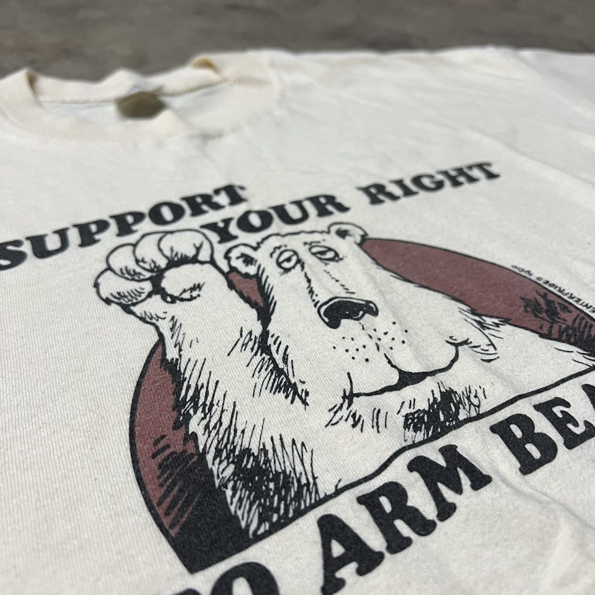 Vintage Vintage 1980 Support Your Right To Arm Bears Parody T-Shirt Size US XL / EU 56 / 4 - 4 Thumbnail