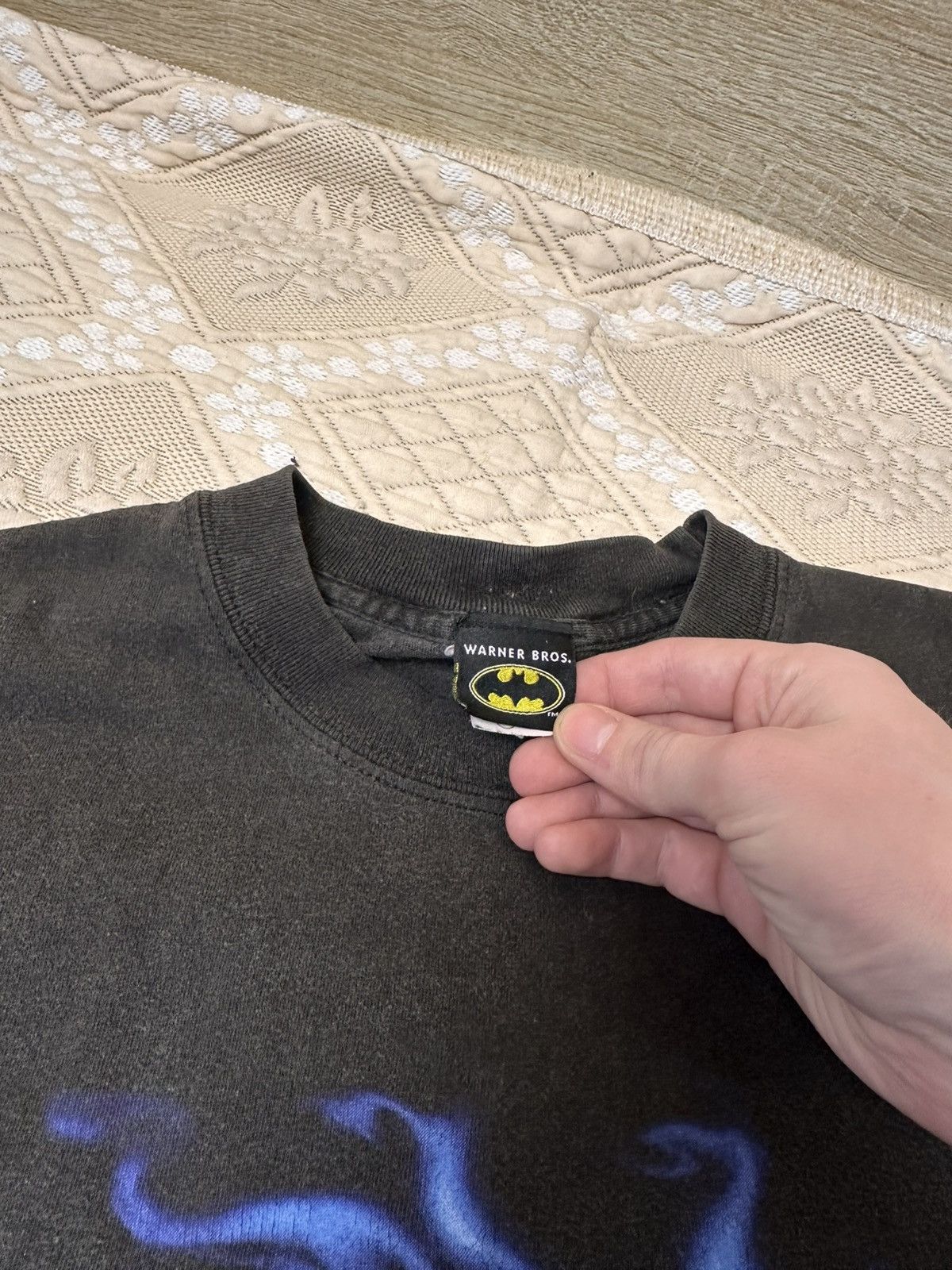 DC Comics 🔥 2002 Batman Flame Logo Shirt DC Vintage Comics Movie Dark Size US M / EU 48-50 / 2 - 3 Thumbnail