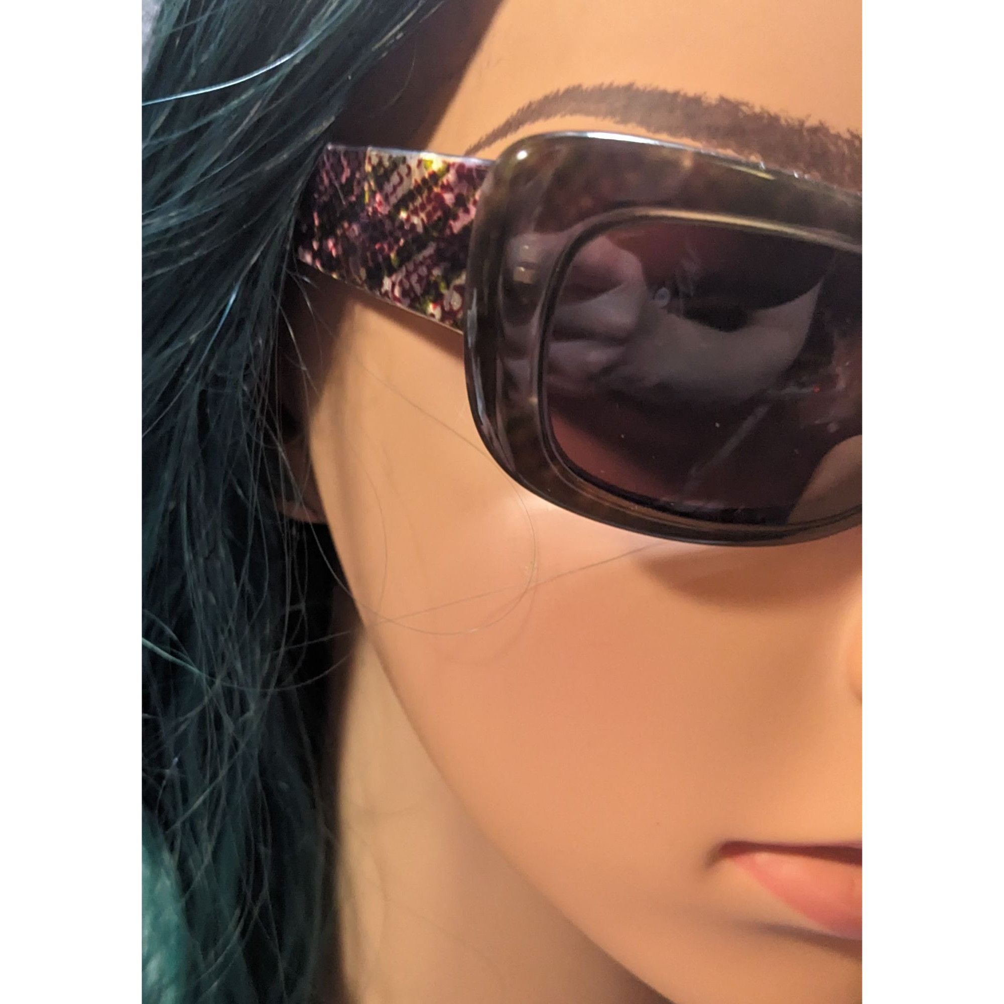 Nicole Miller Nicole Miller Vintage Rainforest Grey Python Sunglasses Size ONE SIZE - 9 Thumbnail