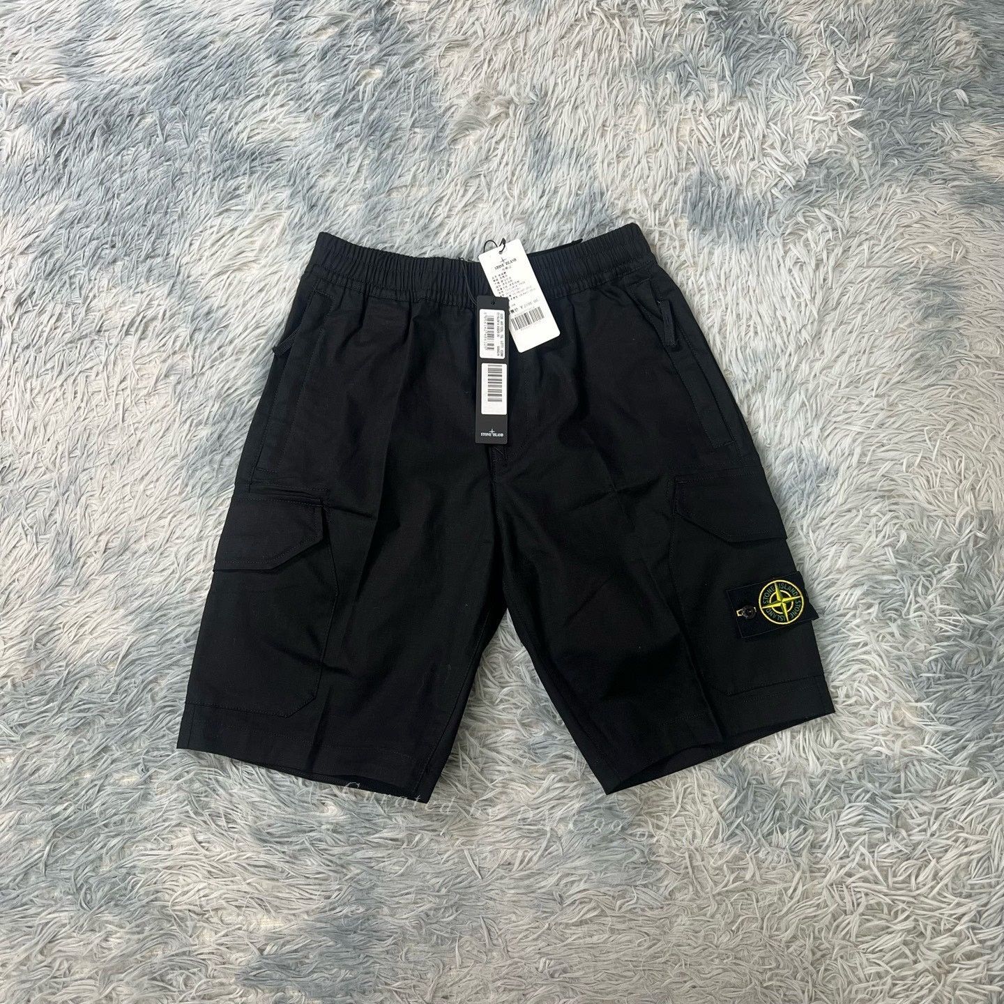 Stone Island Stone Island Shorts Size 30 Size US 30 / EU 46 - 1 Thumbnail