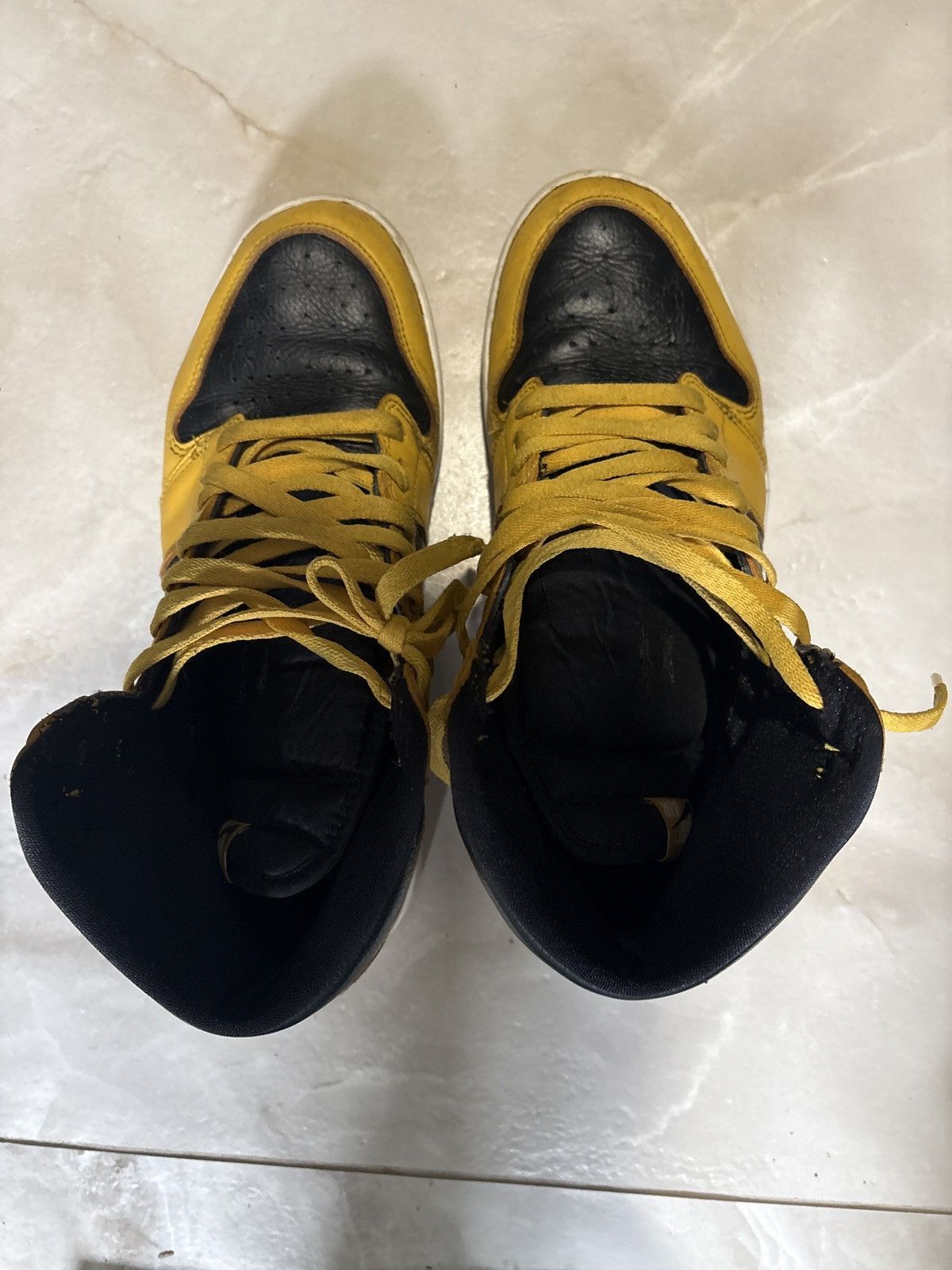 Jordan Brand Jordan 1 Retro High Pollen Size US 9.5 / EU 42-43 - 1 Thumbnail
