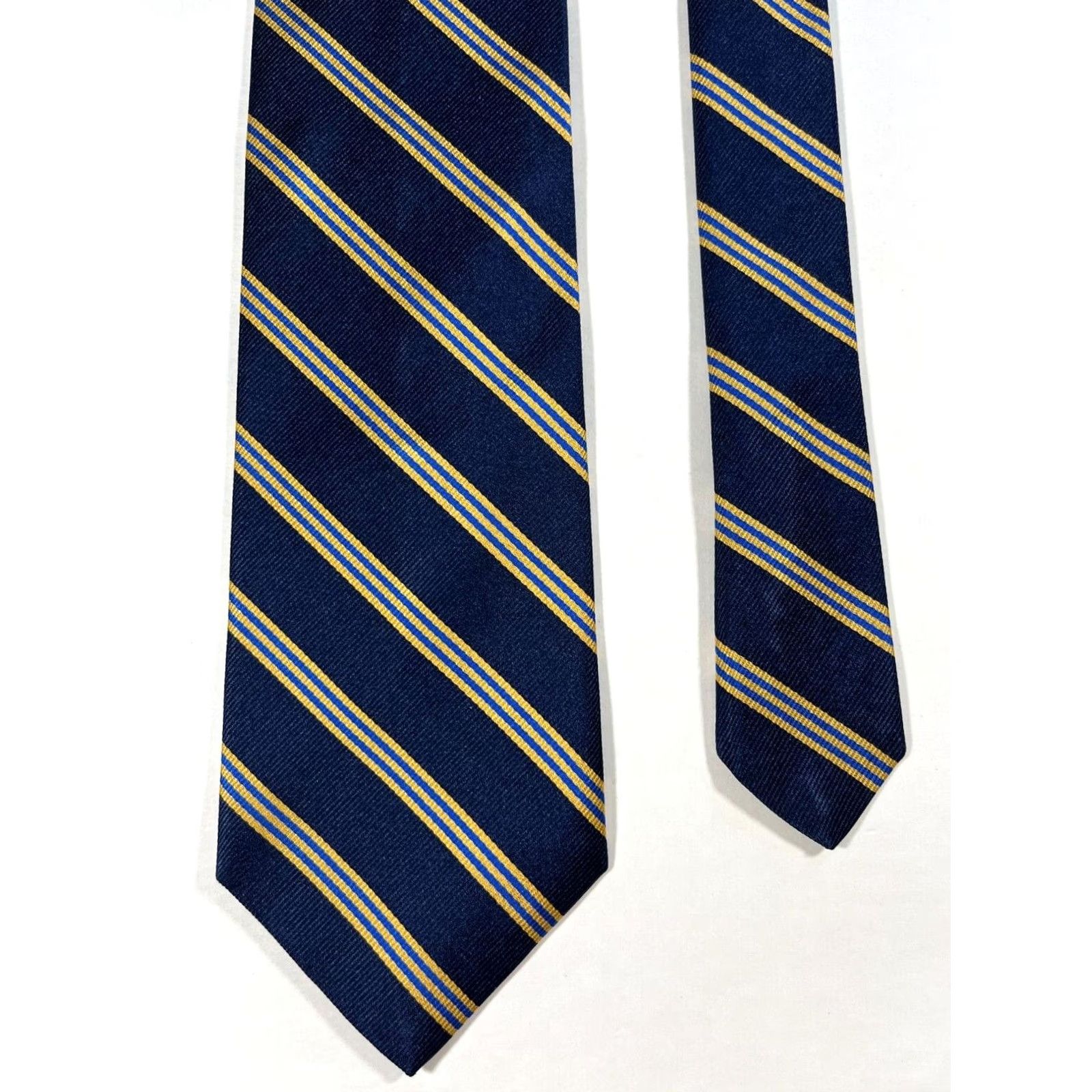 Brooks Brothers Brooks Brothers Tie Navy Striped Pure Silk 346 Woven in Italy Made in USA 58.25" 3.5" Men’s Silk Necktie Size ONE SIZE - 5 Thumbnail