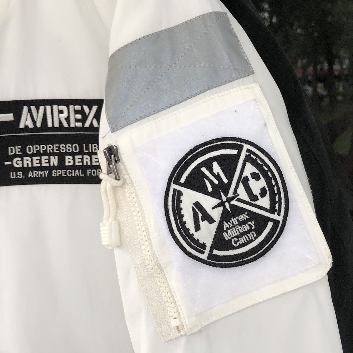 Avirex Avirex US.Army MA-1 MOD HALO Military Bomber Jacket Size US L / EU 52-54 / 3 - 4 Thumbnail