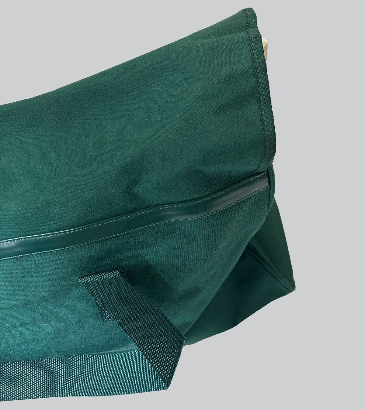 Van Cleef & Arpels TSAR Van Cleef & Arpels Strapped Travel Duffel Green Bag Size ONE SIZE - 8 Thumbnail
