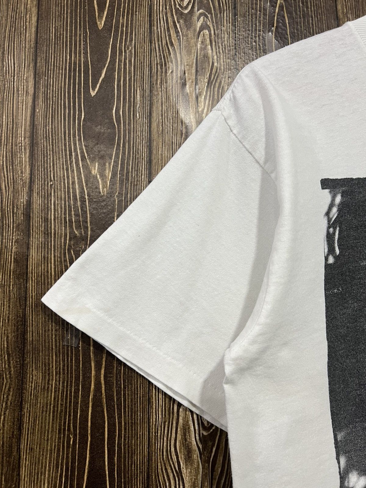 Vintage Vintage 90s Island Boyz Phototee Fotofolio Tshirt Size US L / EU 52-54 / 3 - 3 Thumbnail