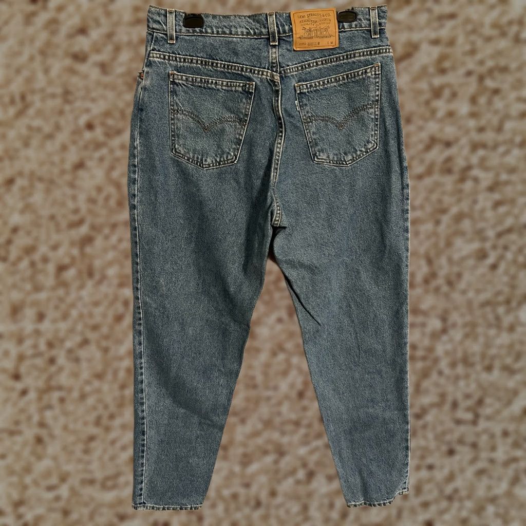 Levi's Vintage Levi'S 951 Relaxed Fit Tapered Denim Womens 16 Med Jeans - Blue Size 38" / US 16 / IT 52 - 1 Thumbnail