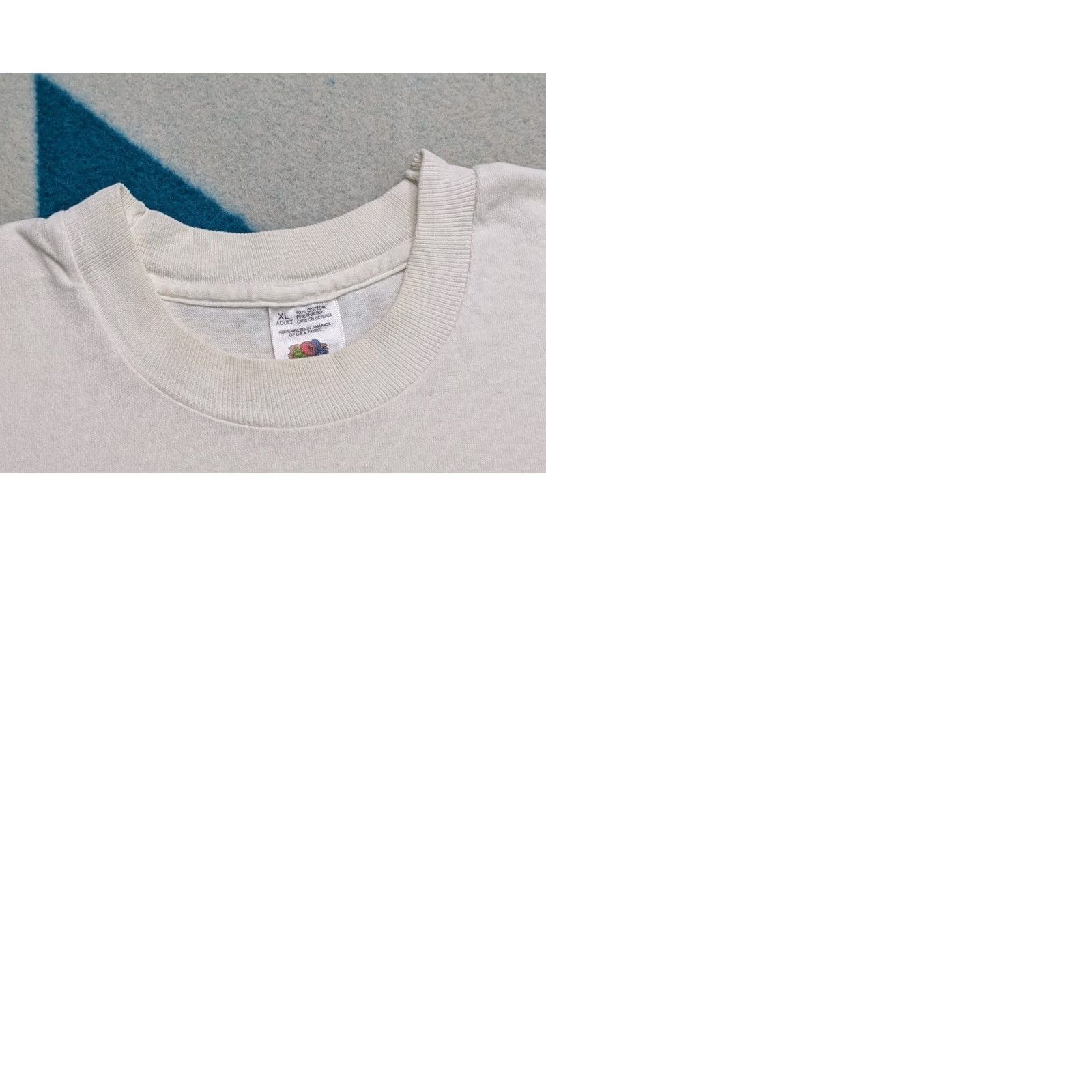 Fruit Of The Loom VINTAGE Calvin & Hobbes Shirt XL White Fruit of the Loom Cartoon Comic Strip Flying Saucer Single Stitch 90s Men Size US XL / EU 56 / 4 - 9 Thumbnail
