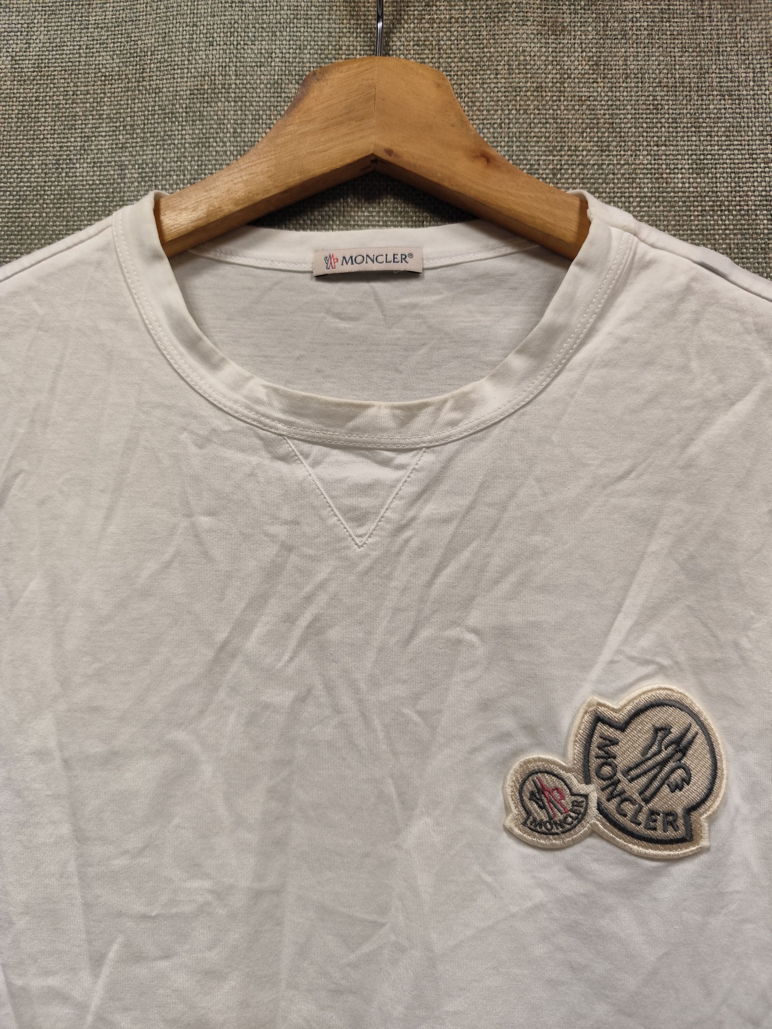 Moncler Moncler Maglia Logo T-shirt Size S / US 4 / IT 40 - 2 Thumbnail