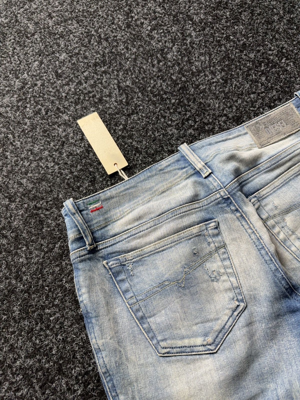 Diesel Luxury 00s Diesel Grupee Distressed Super Slim Skinny Jeans Size 28" / US 6 / IT 42 - 14 Thumbnail