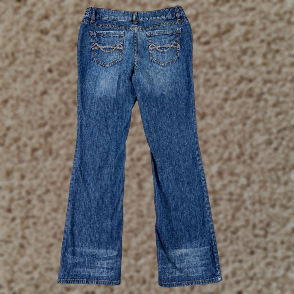 Mossimo Mossimo Jeans Women 11 Blue Denim Bootcut Cotton Blend Low Rise Distressed Size 32" / US 10 / IT 46 - 1 Thumbnail