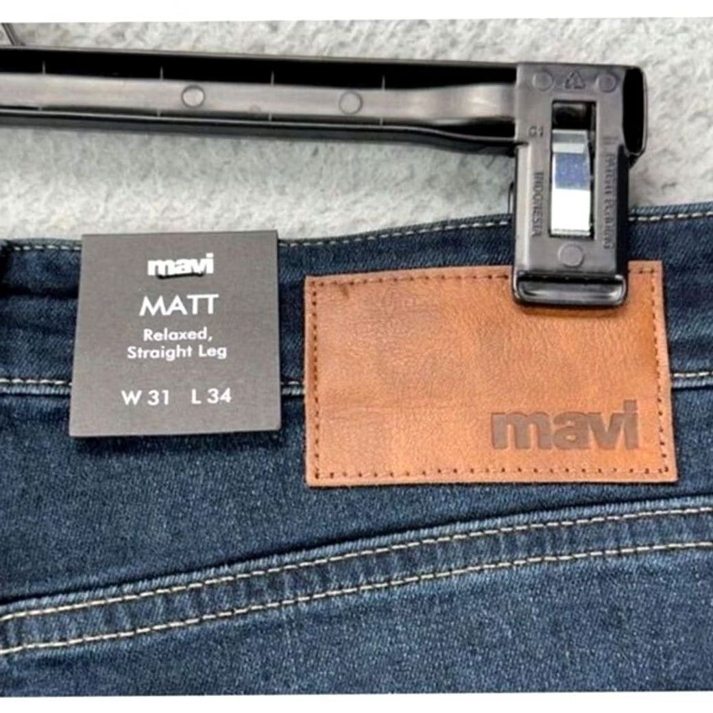 Vintage Mavi Matt Jeans Mens 31X34 Blue Distressed Straight Leg Relaxed Fit Stretch Denim Straight Jeans Mens 31 Inseam 34 Dark Wash Pockets Logo Button Zip Size US 31 - 2 Thumbnail