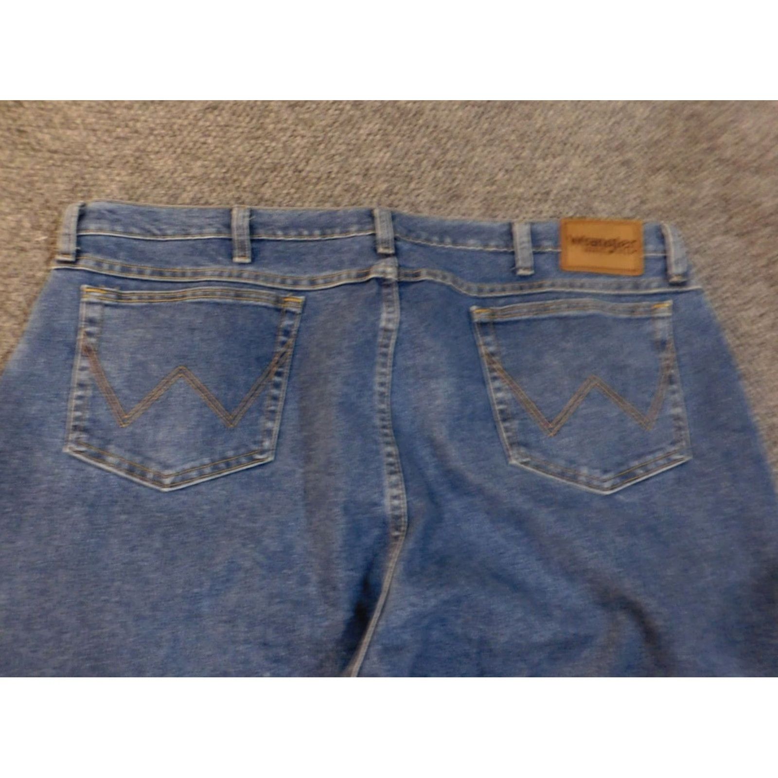 Wrangler Wrangler Jeans Mens 44x32 blue Straight Denim workwear Outdoors Cowboy Pockets Jeans Regular Mens Cowboy Size US 44 / EU 60 - 6 Thumbnail