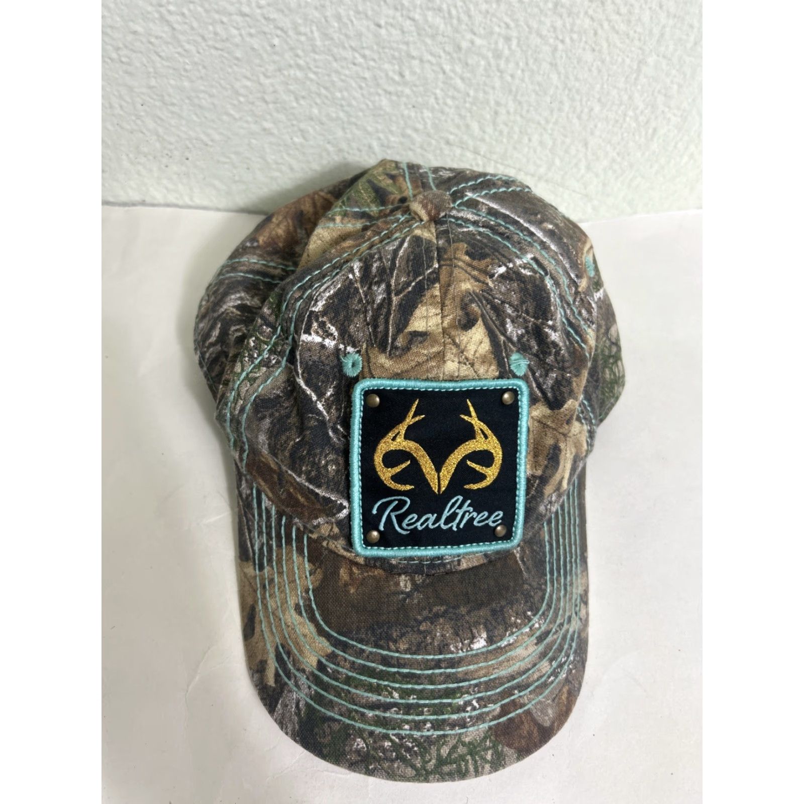 Realtree VINTAGE Size US 4 / IT 34 - 5 Thumbnail