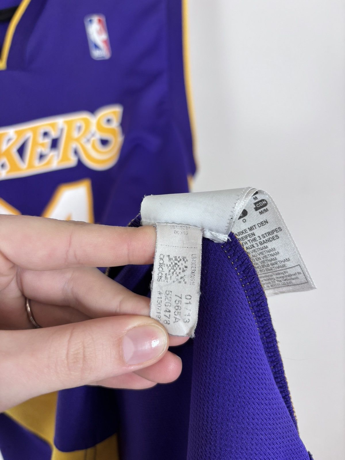 Adidas Adidas Los Angeles Lakers 2013 Kobe Bryant #24 NBA Jersey Size US M / EU 48-50 / 2 - 15 Thumbnail