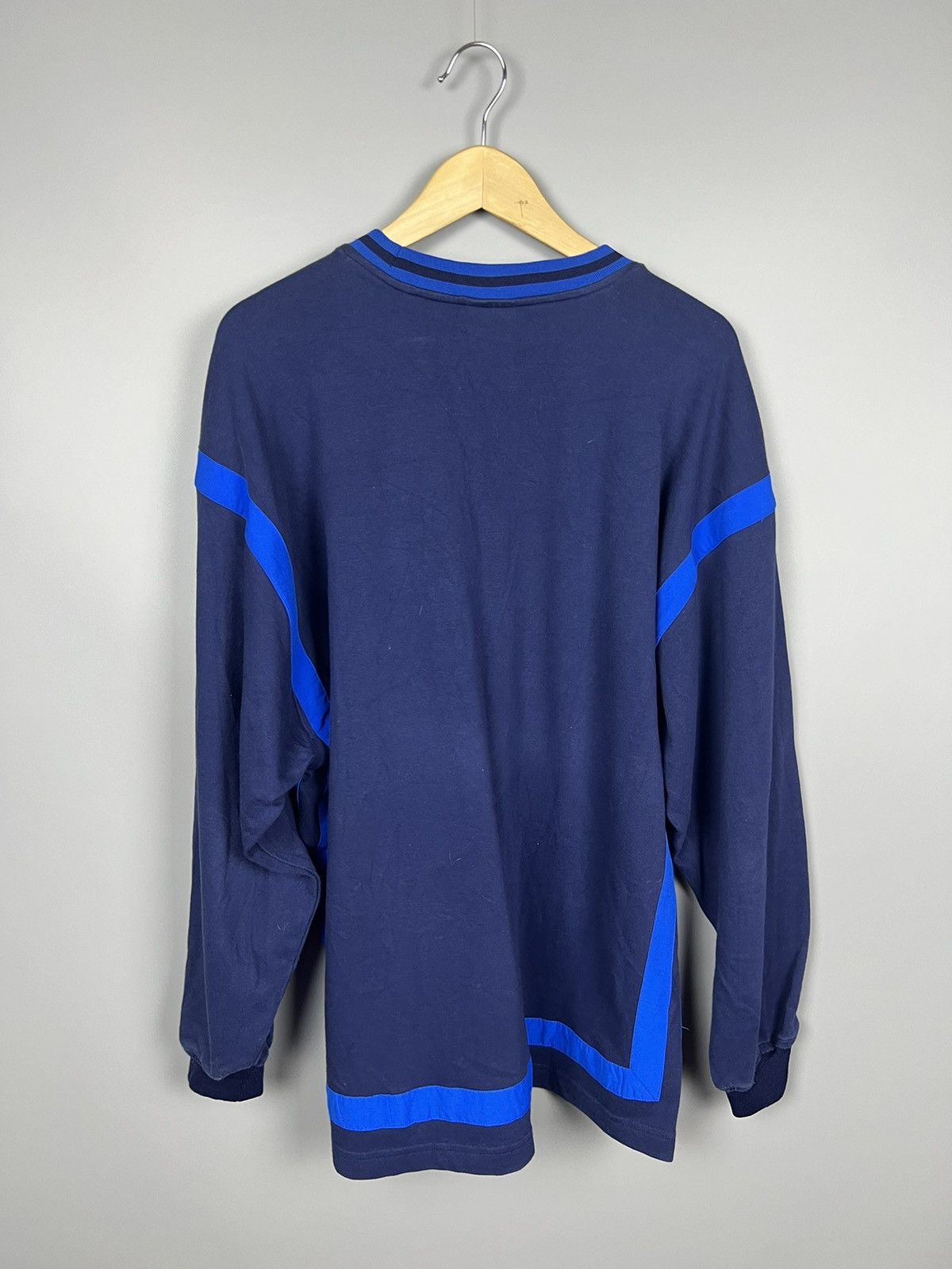 Adidas × Vintage Vintage Adidas basketball Training sweatshirt Jersey Rare 90 Size US L / EU 52-54 / 3 - 7 Thumbnail