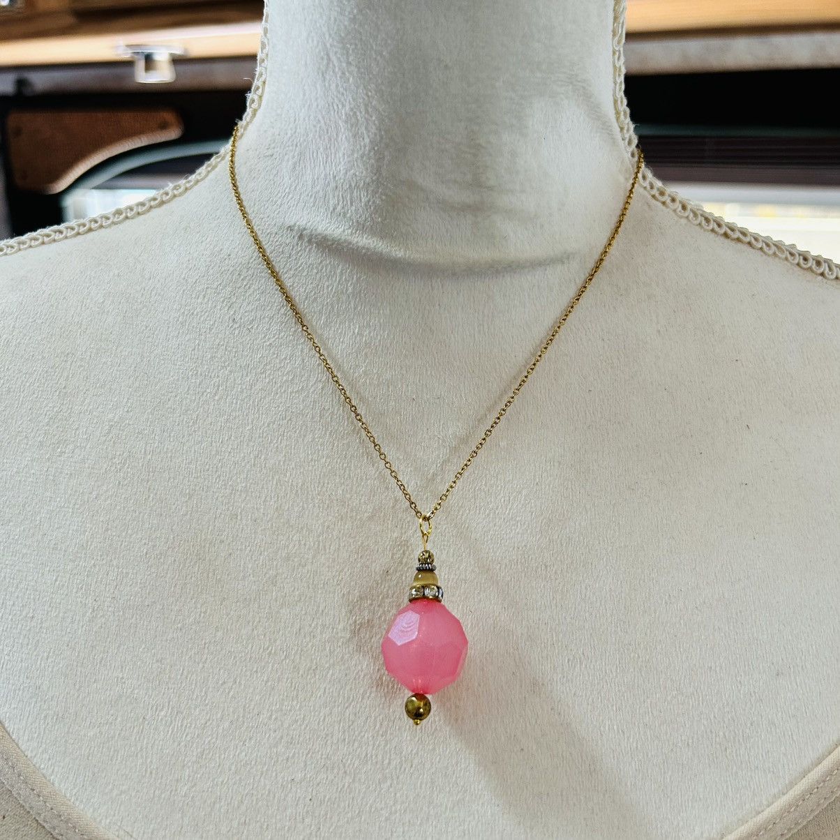 Handmade Handcrafted faceted pink lucite pendant on chain necklace Size ONE SIZE - 2 Thumbnail