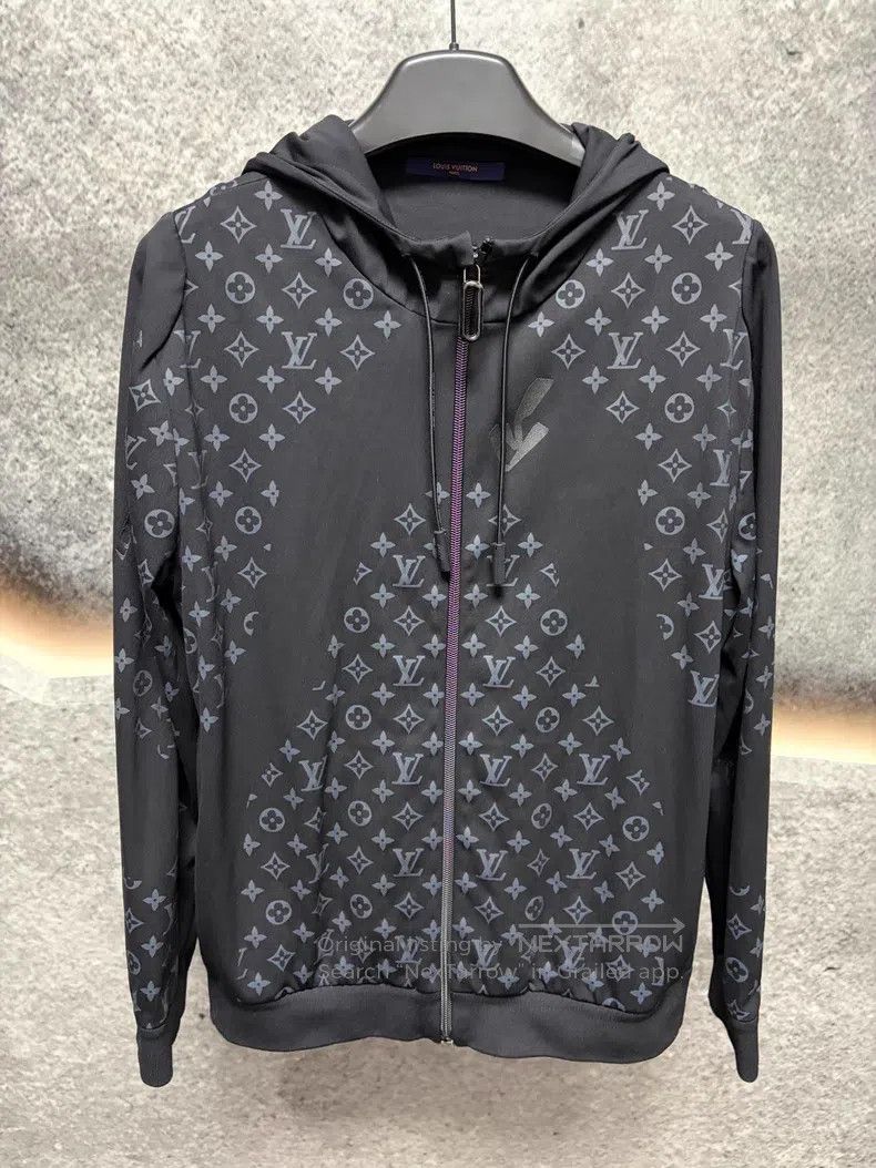 Louis Vuitton Louis Vuitton 2054 Heat-Sensing Hooded Jacket Size US M / EU 48-50 / 2 - 1 Thumbnail