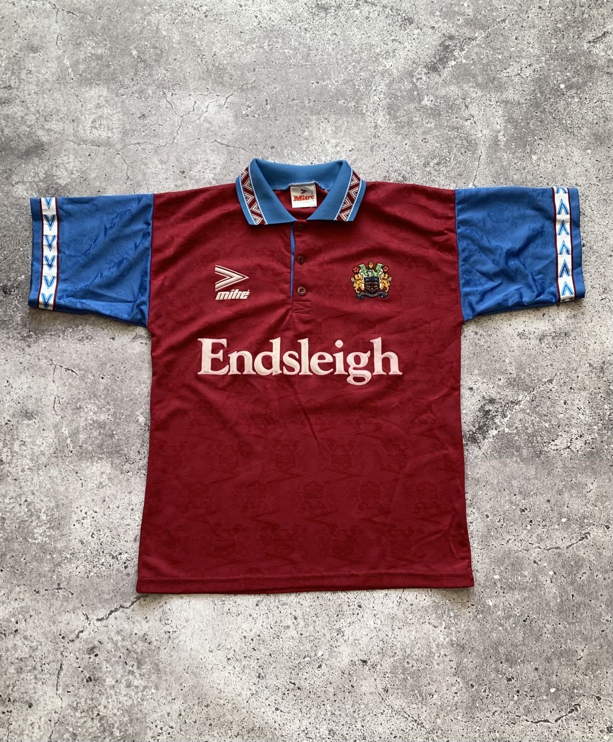 Vintage 🔥MITRE BURNLEY 1993/95 HOME SOCCER JERSEY SHIRT Size US S / EU 44-46 / 1 - 2 Thumbnail