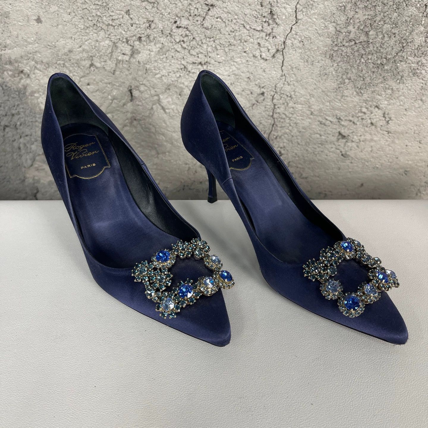 Roger Vivier Roger Vivier RV Crystal Buckle Pumps 36.5 Size US 6 / IT 36 - 1 Thumbnail