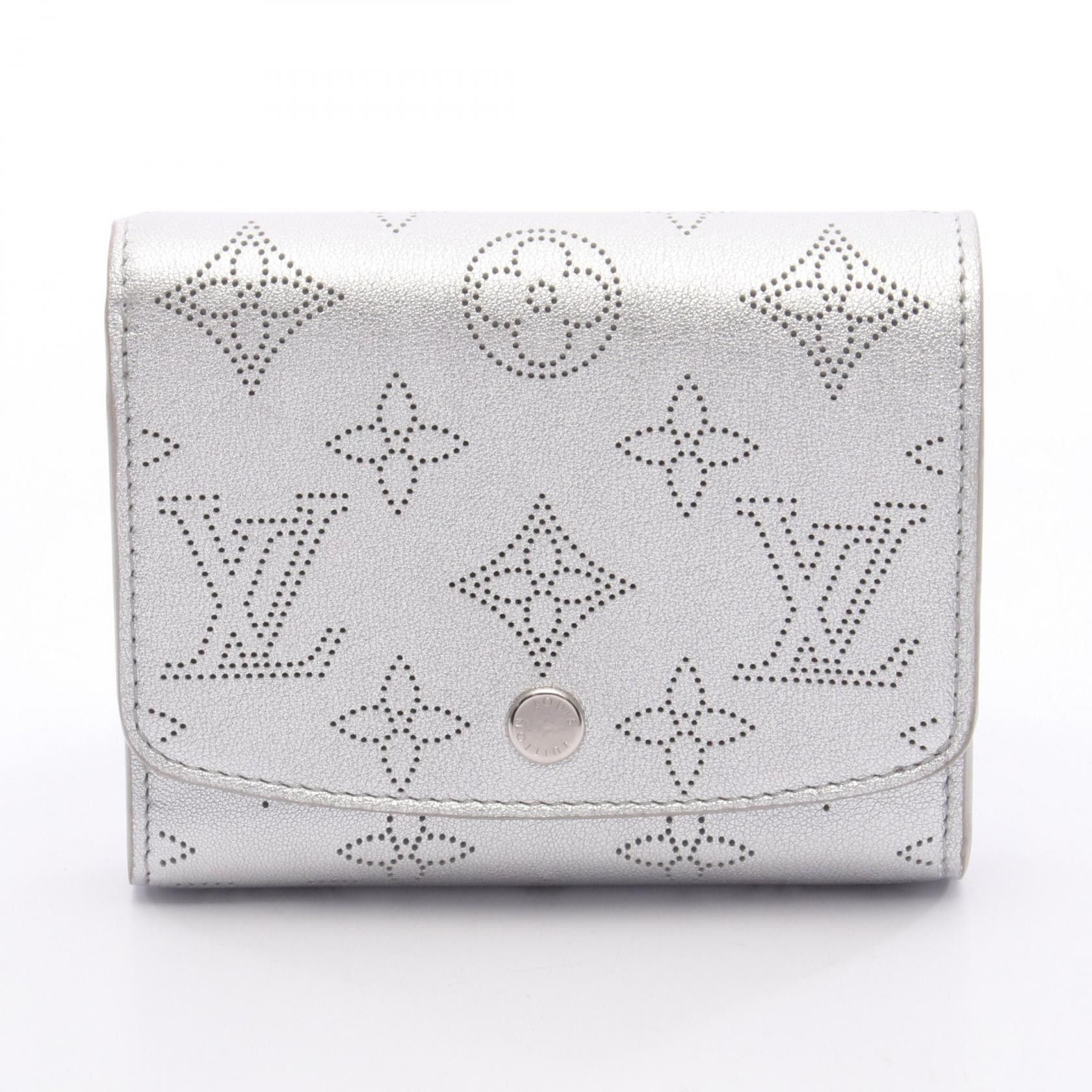 Louis Vuitton Louis Vuitton Louis Vuitton Portefeuille Iris Mahina Wallet Leather Short Wallet M26706 DUTY FREE for USA Size ONE SIZE - 1 Thumbnail