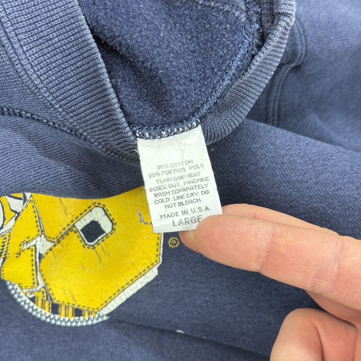 Vintage Vintage Michigan Wolverines 90s Crewneck Washed Distressed Size US L / EU 52-54 / 3 - 7 Thumbnail