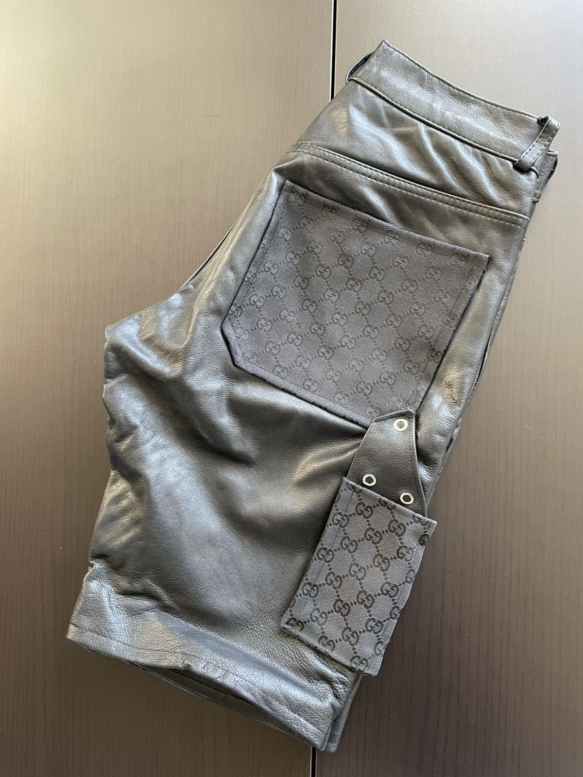 Gucci Custom Gucci double knee leather shorts monogram Size US 32 / EU 48 - 3 Thumbnail