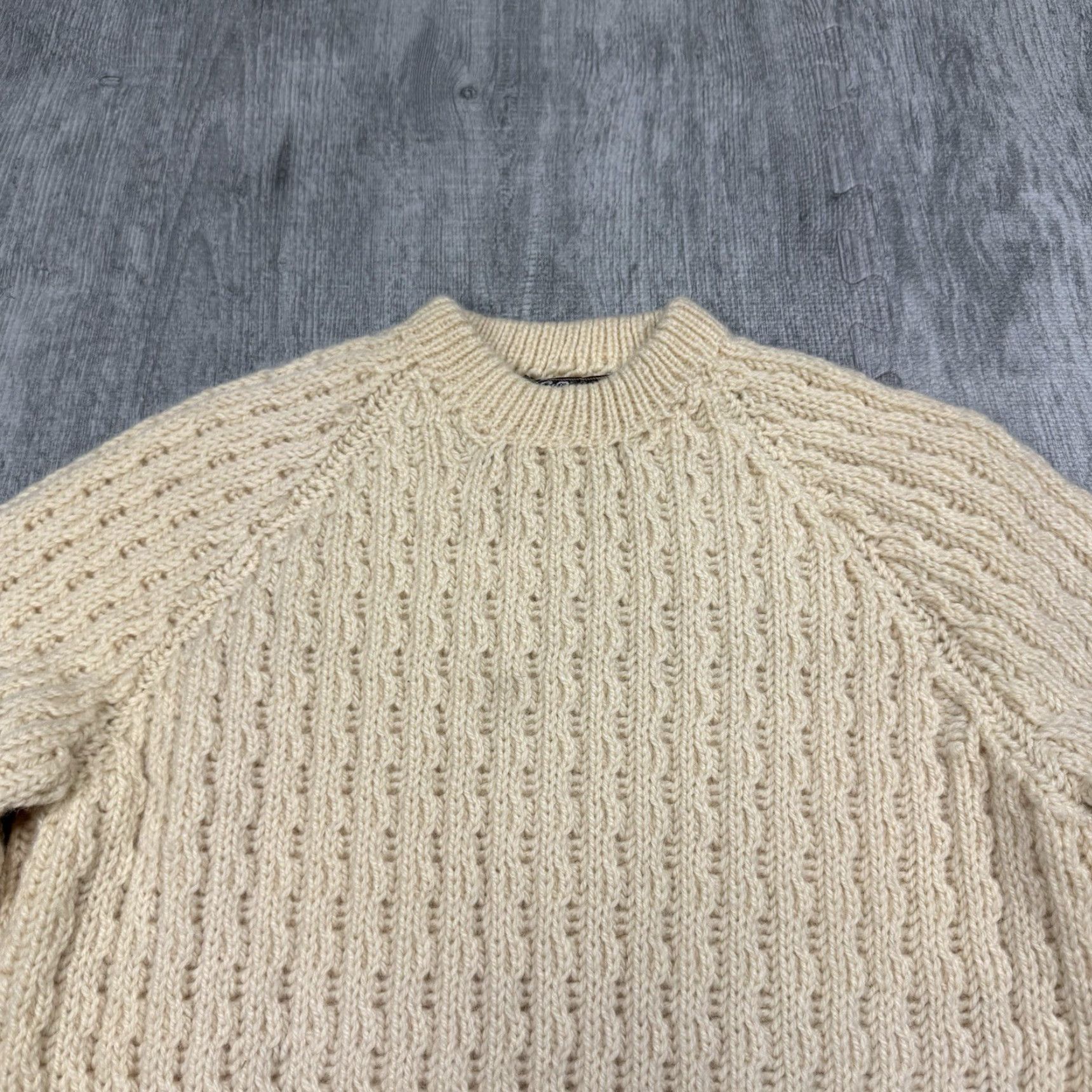 Vintage Vintage St. Bernard Ireland Crew Neck Cable Knit Fisherman Sweater Mens Medium Ivory Aran 90s Ireland Size US M / EU 48-50 / 2 - 2 Thumbnail