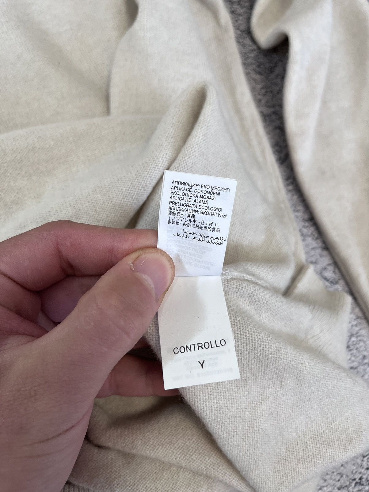 Brunello Cucinelli Brunello Cucinelli Cashmere Sweater V-neck Jumper Pullover Size L / US 10 / IT 46 - 19 Thumbnail