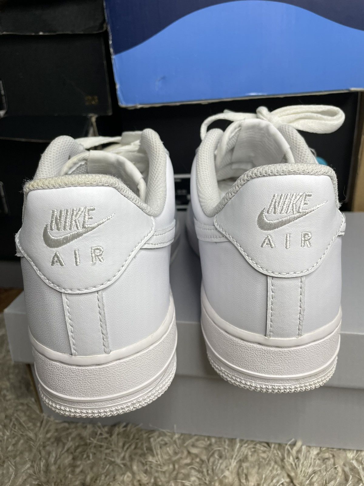 Nike Air Force 1 Triple White Size US 8.5 / EU 41-42 - 6 Thumbnail