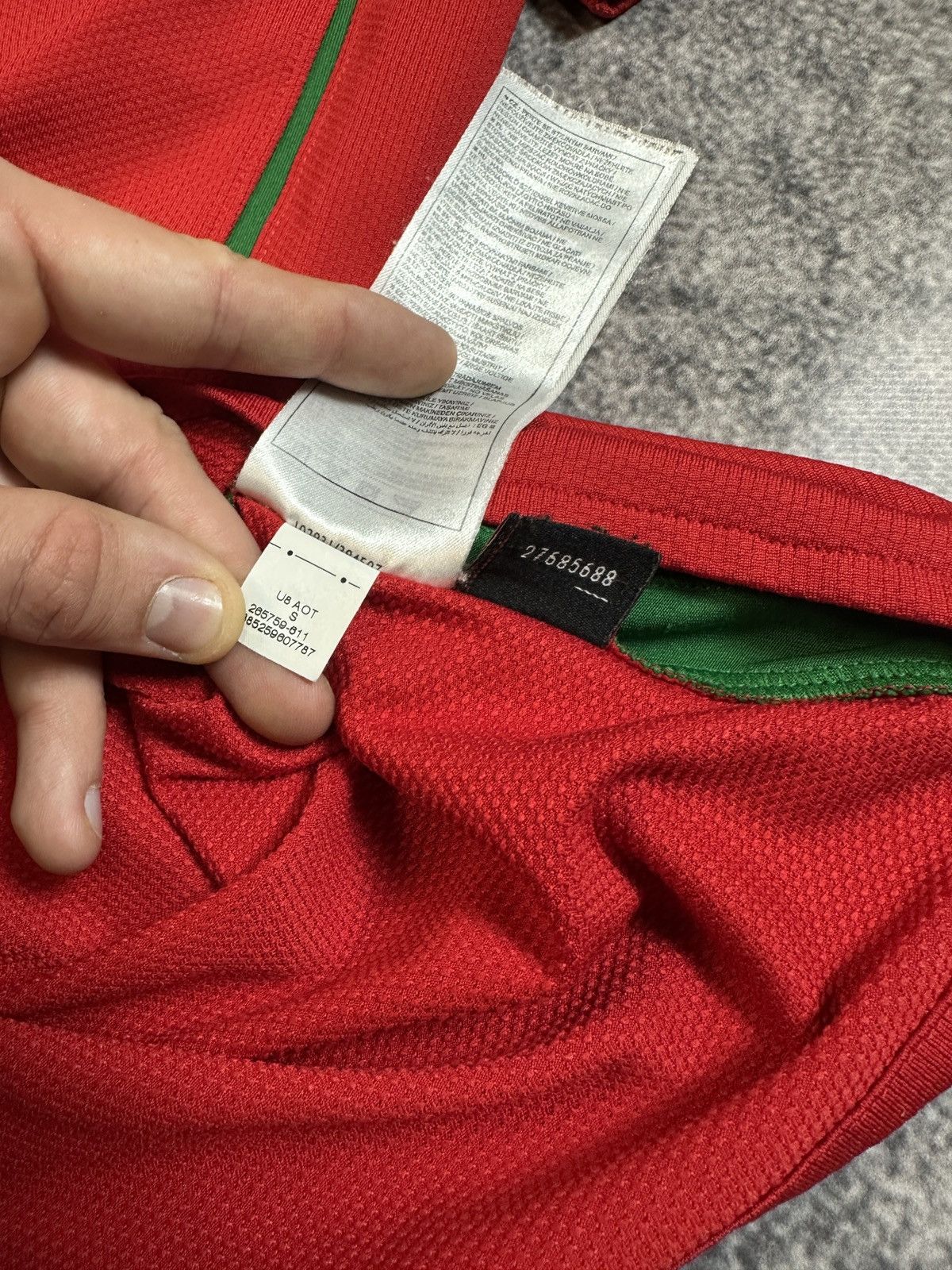 Nike Vintage Nike Portugal Soccer Jersey Blokecore Rare USA Style Size US S / EU 44-46 / 1 - 5 Thumbnail