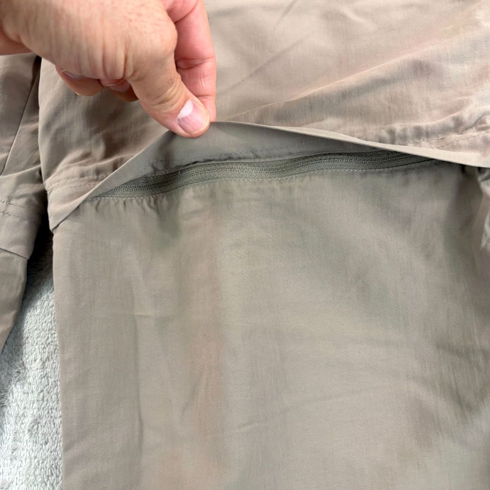 Mountain Hardwear VINTAGE Mountain Hardwear Convertible Cargo Pants in Brown Mens 36x31 Hike Size US 36 / EU 52 - 3 Thumbnail