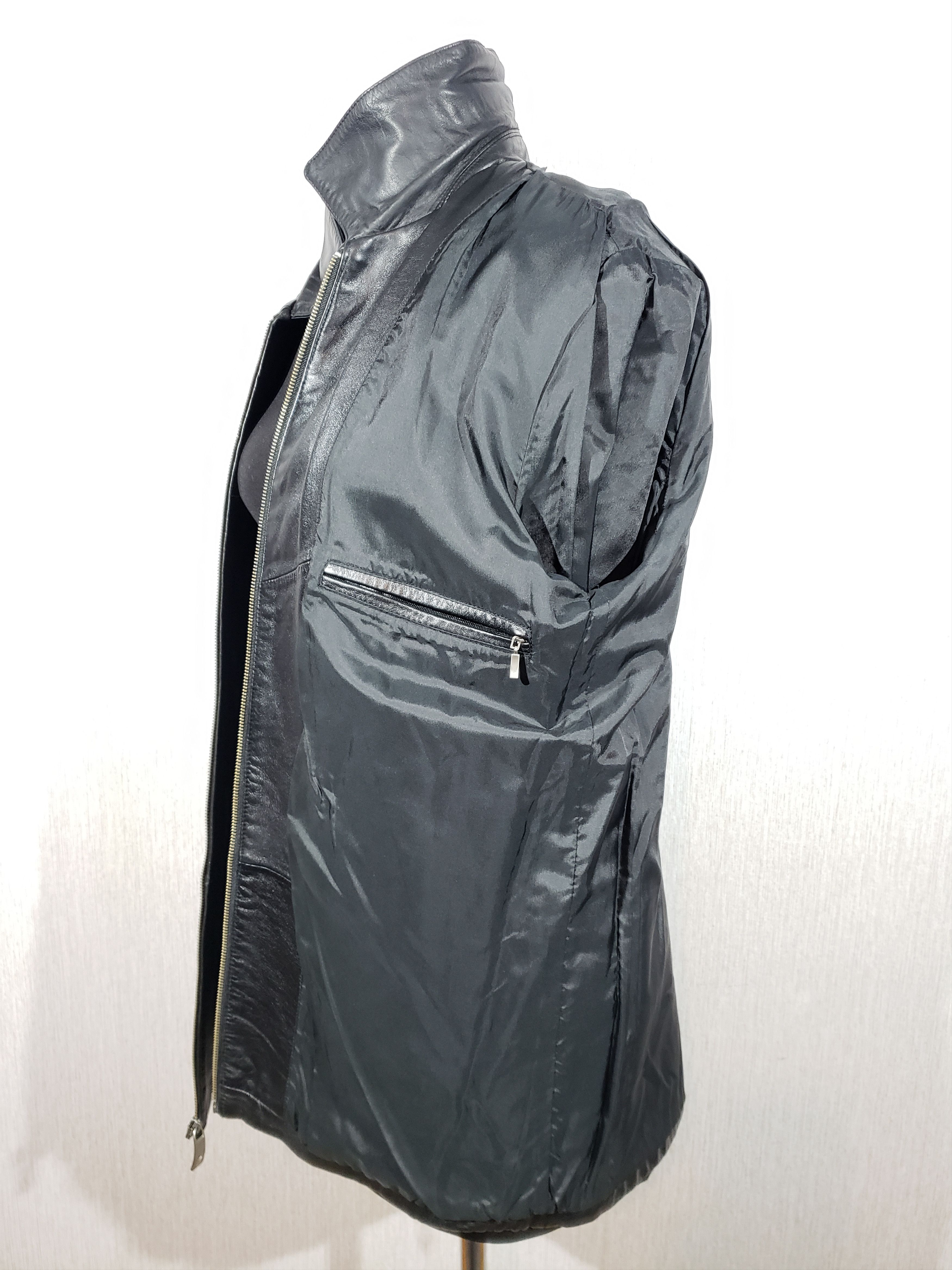 Mercedes-Benz Leather jacket with a zipper and convenient pockets. Size US L / EU 52-54 / 3 - 6 Thumbnail