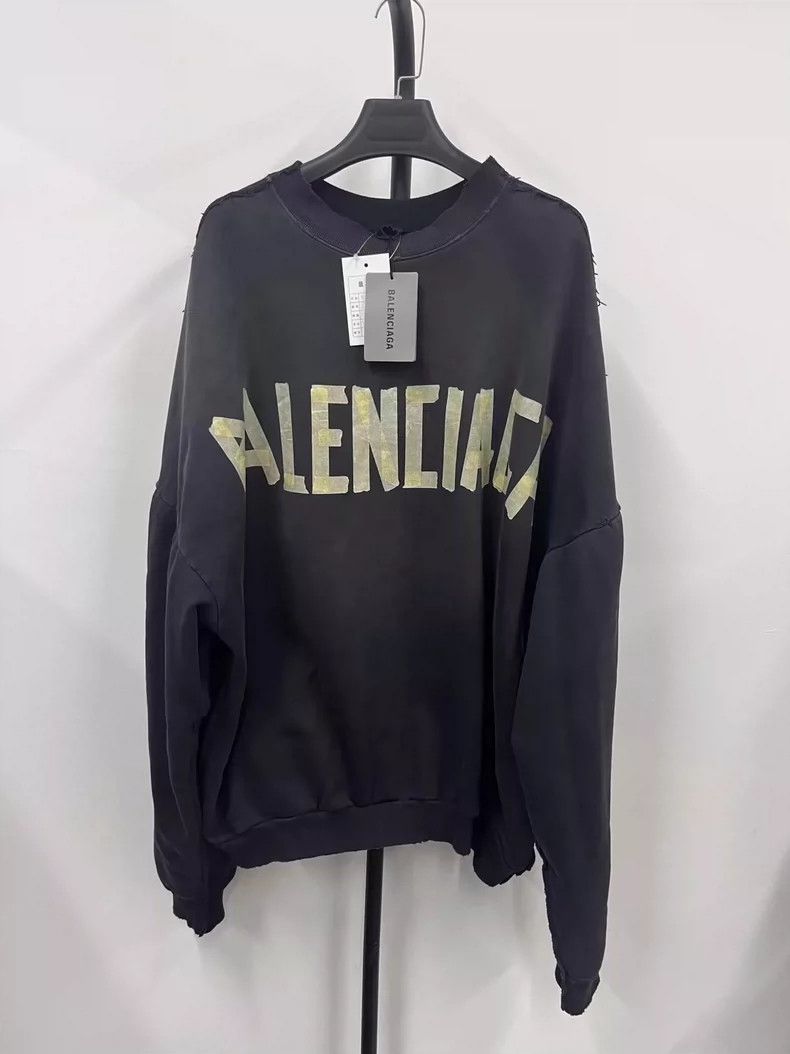 Balenciaga Balenciaga Logo Printed Crew Neck Pullover Long Sleeve Swe Size US XS / EU 42 / 0 - 1 Thumbnail