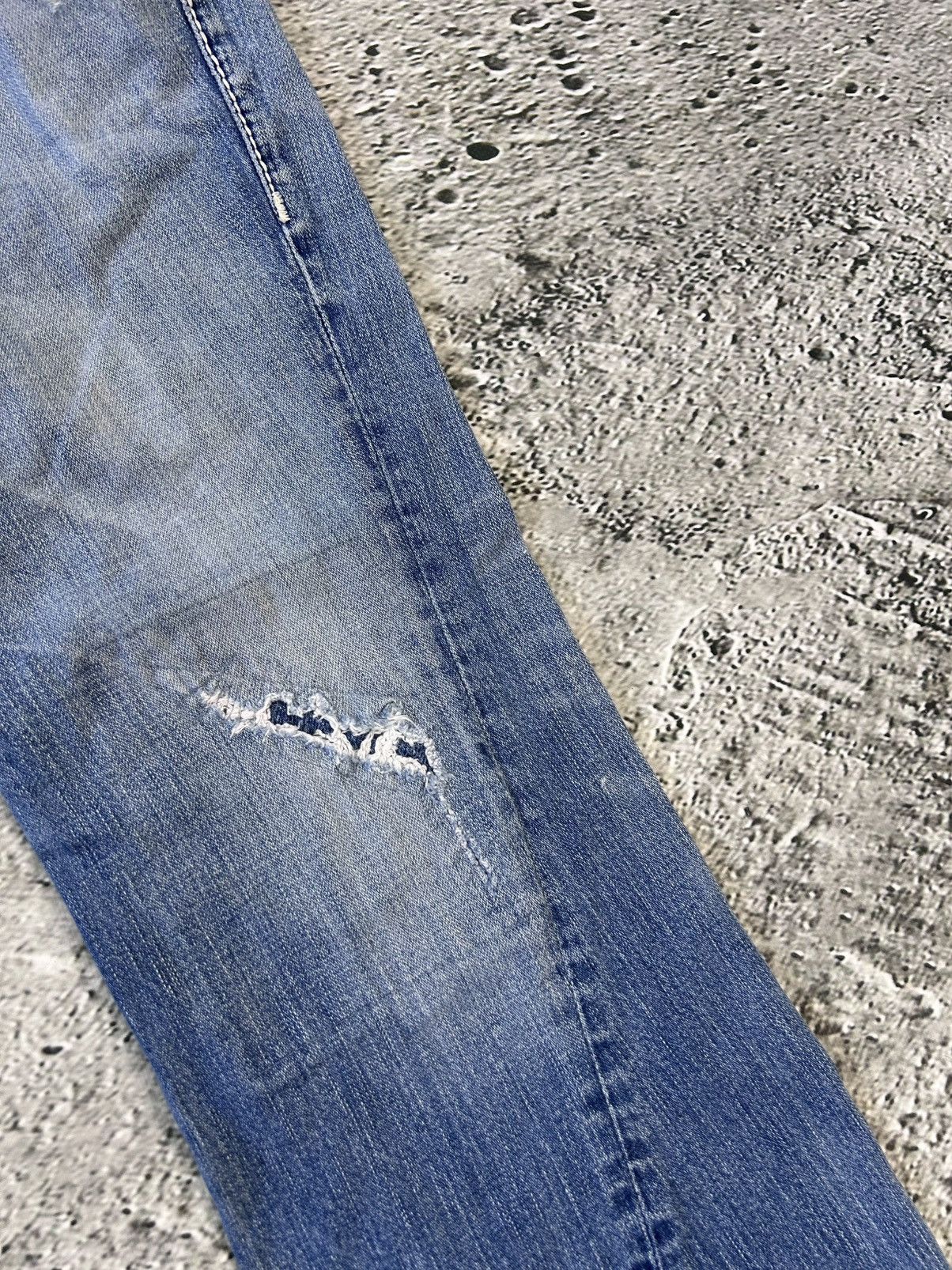 True Religion True Religion baby blue jeans white stitching Y2K bootcut Size US 32 / EU 48 - 9 Thumbnail