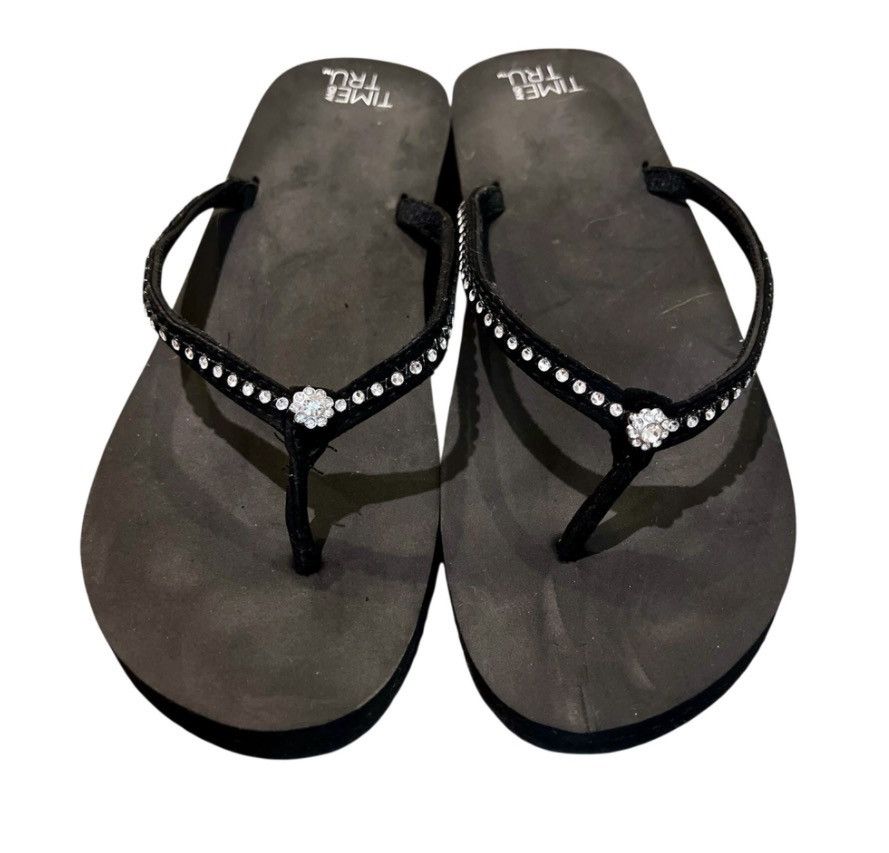 Other NWOT Time and Tru Brown Rhinestone Size 7/8 Thong Sandals Size US 7.5 / IT 37.5 - 2 Thumbnail
