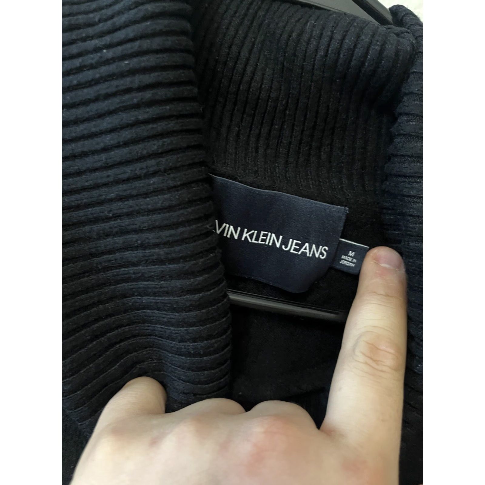 Vintage VINTAGE Calvin Klein Women Pullover Sweater Black Long Sleeve Turtleneck Medium Size M / US 6-8 / IT 42-44 - 2 Thumbnail