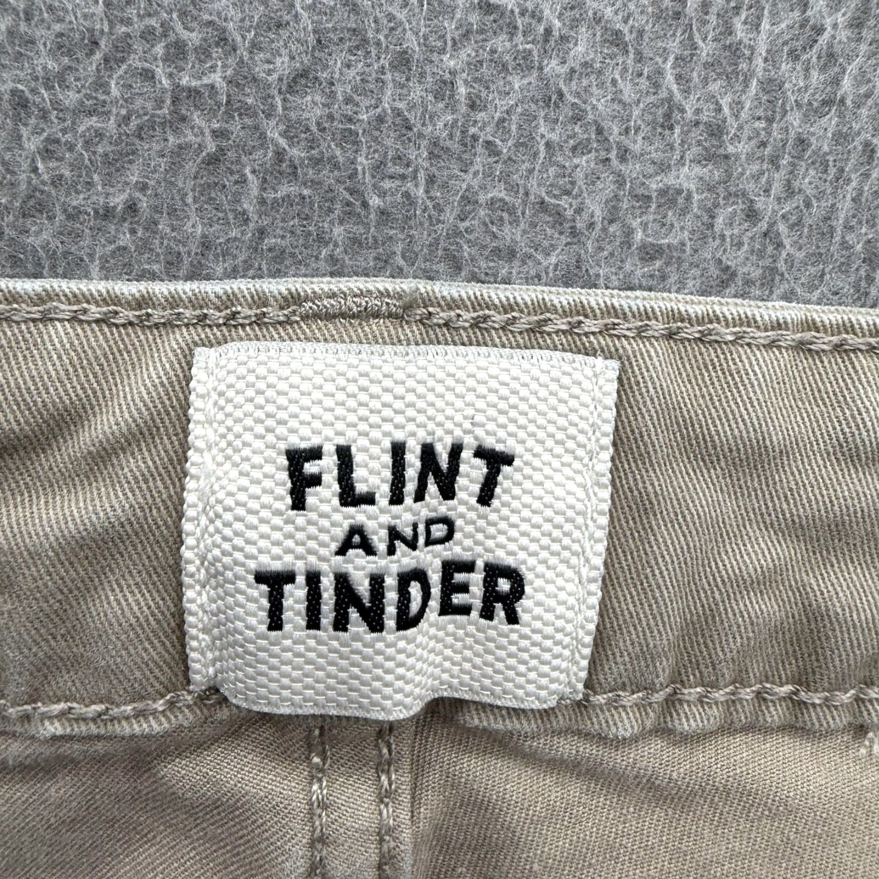Flint And Tinder Flint and Tinder Pants Mens 33x34 Beige Straight Chino Stretch 5-Pocket Casual Adult Regular Fit Size US 33 - 4 Thumbnail