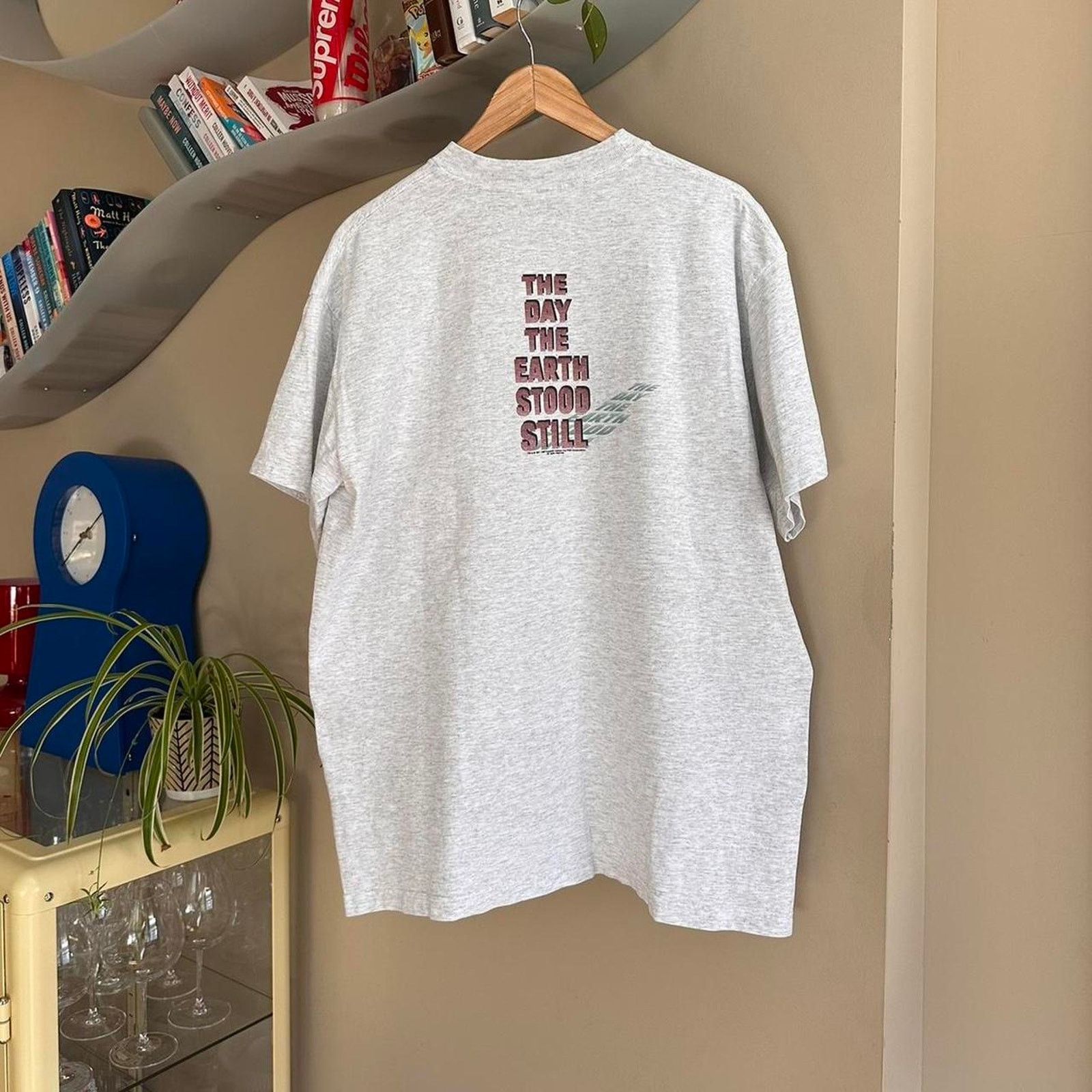 Fruit Of The Loom × Vintage Vintage 1996 The Day The Earth Stood Still Movie Promo Shirt Size US XL / EU 56 / 4 - 6 Thumbnail