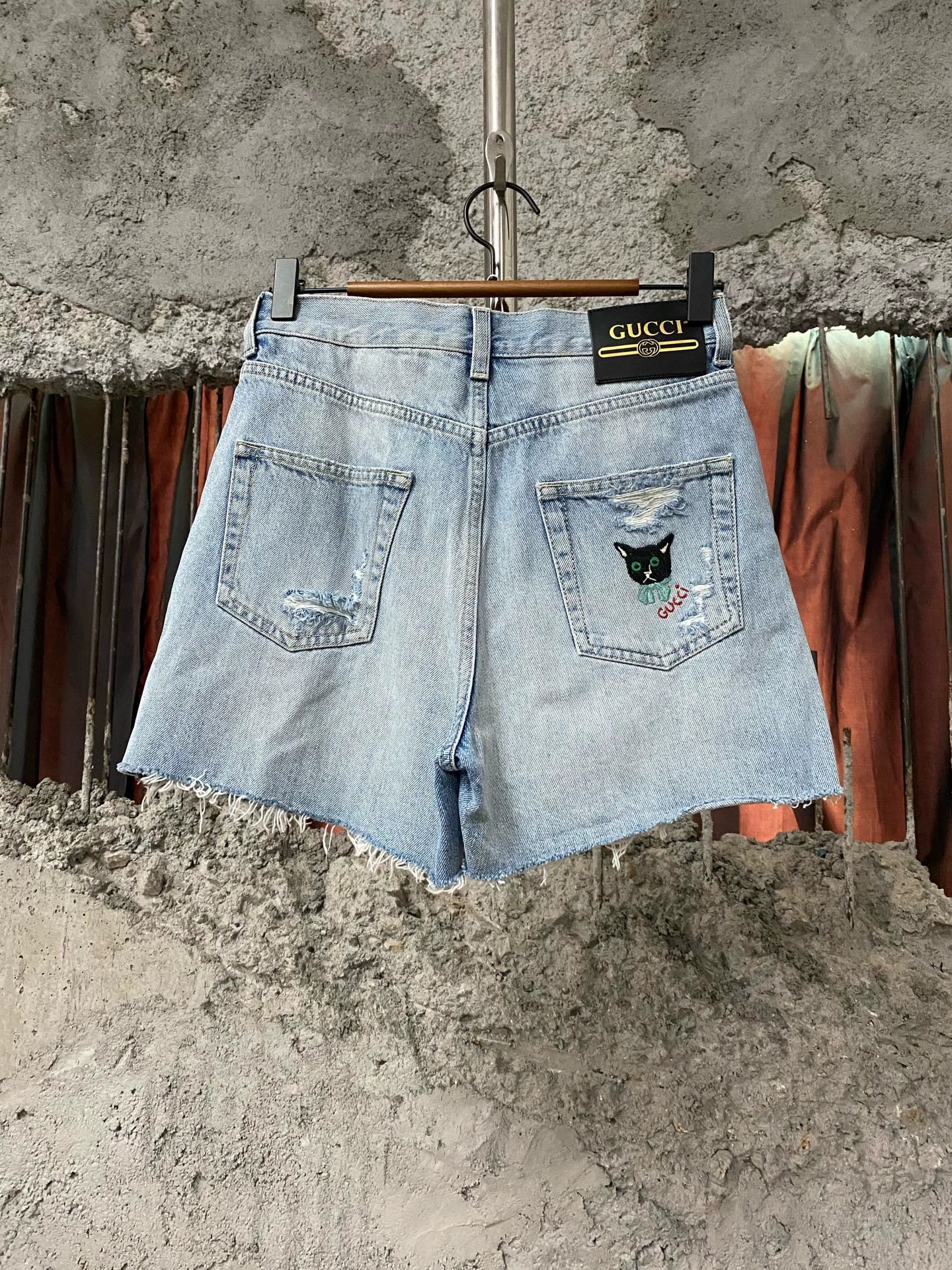 Gucci Gucci Denim Short 25 Size 25" / US 0 / IT 36 - 2 Thumbnail