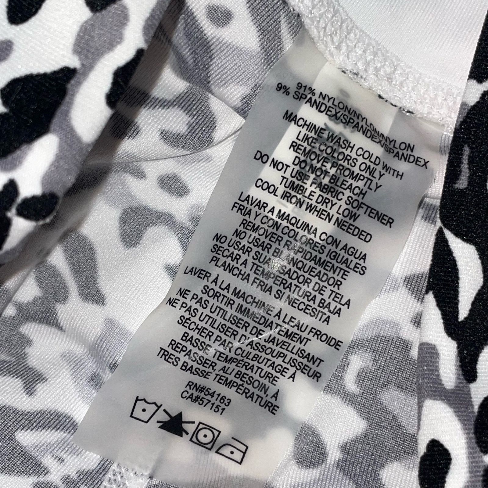 Calvin Klein NWOT Calvin Klein Performance Leggings Size 23" - 4 Thumbnail