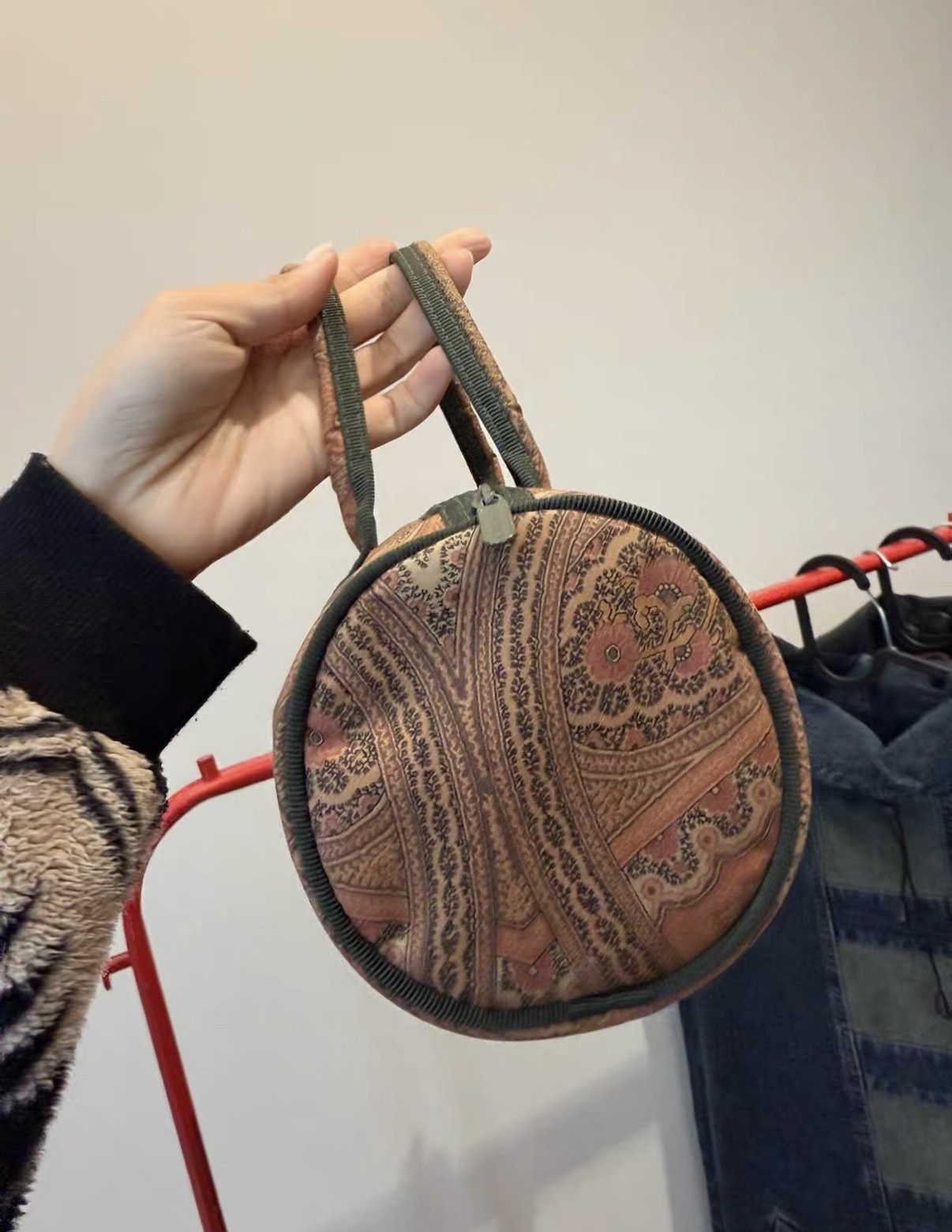 Etro Japanese Vintage Etro Paisley Mini Bucket Handbag J36 Size ONE SIZE - 4 Thumbnail